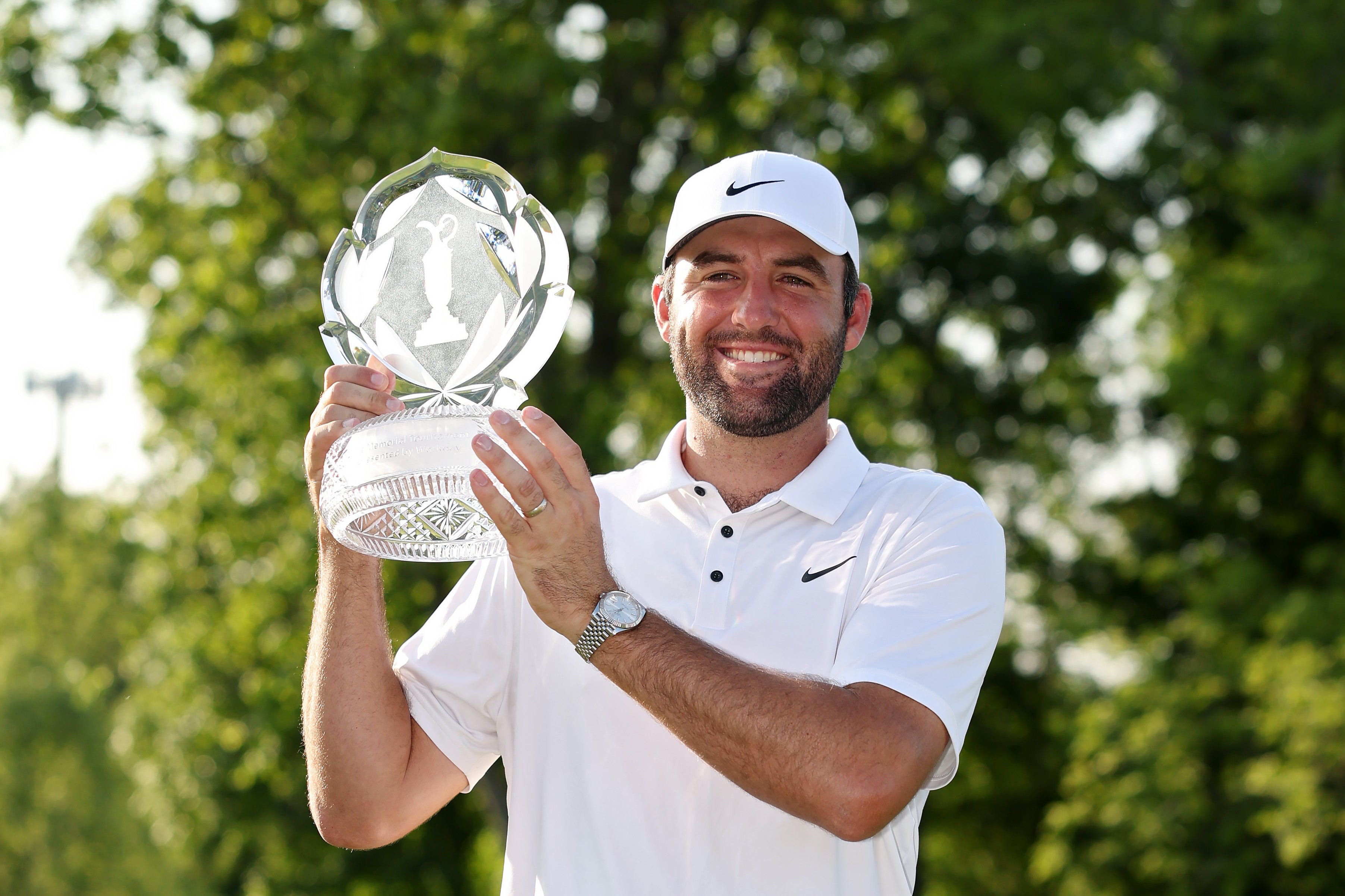 Scottie Scheffler with his Memorial Tournament trophy