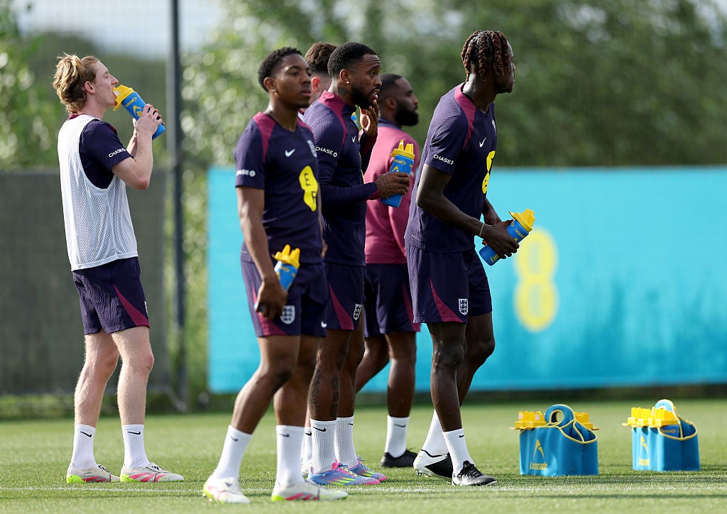England train in heated tents to prepare for ‘suffering’ at World Cup