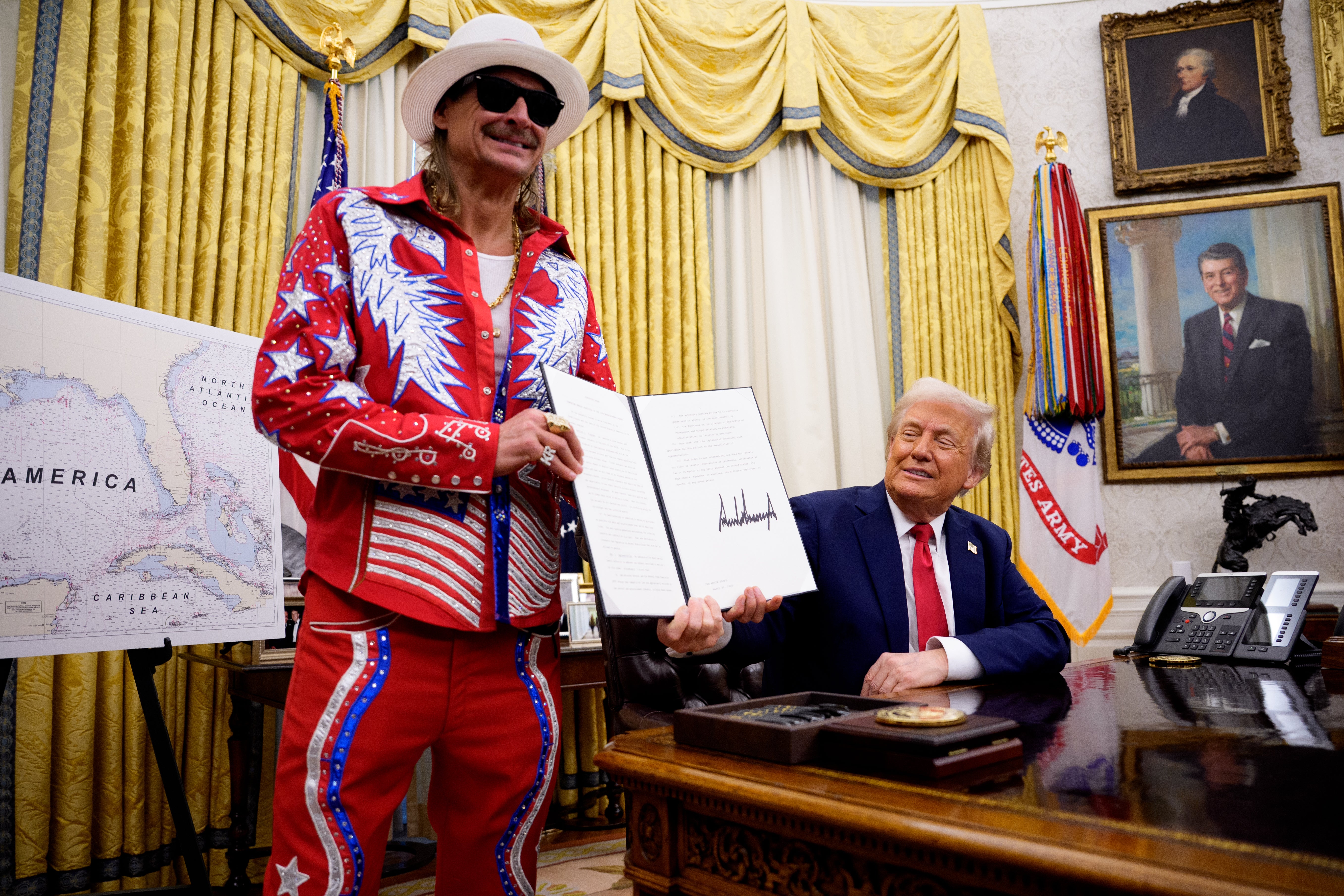 The country-rock star previously appeared in the White House wearing a rhinestone encrusted suit worth $20,000