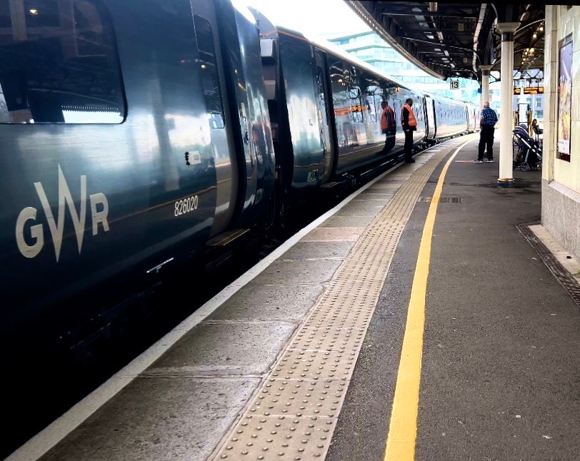 How much? GWR express at Bristol Temple Meads, soon to be leaving to London Paddington