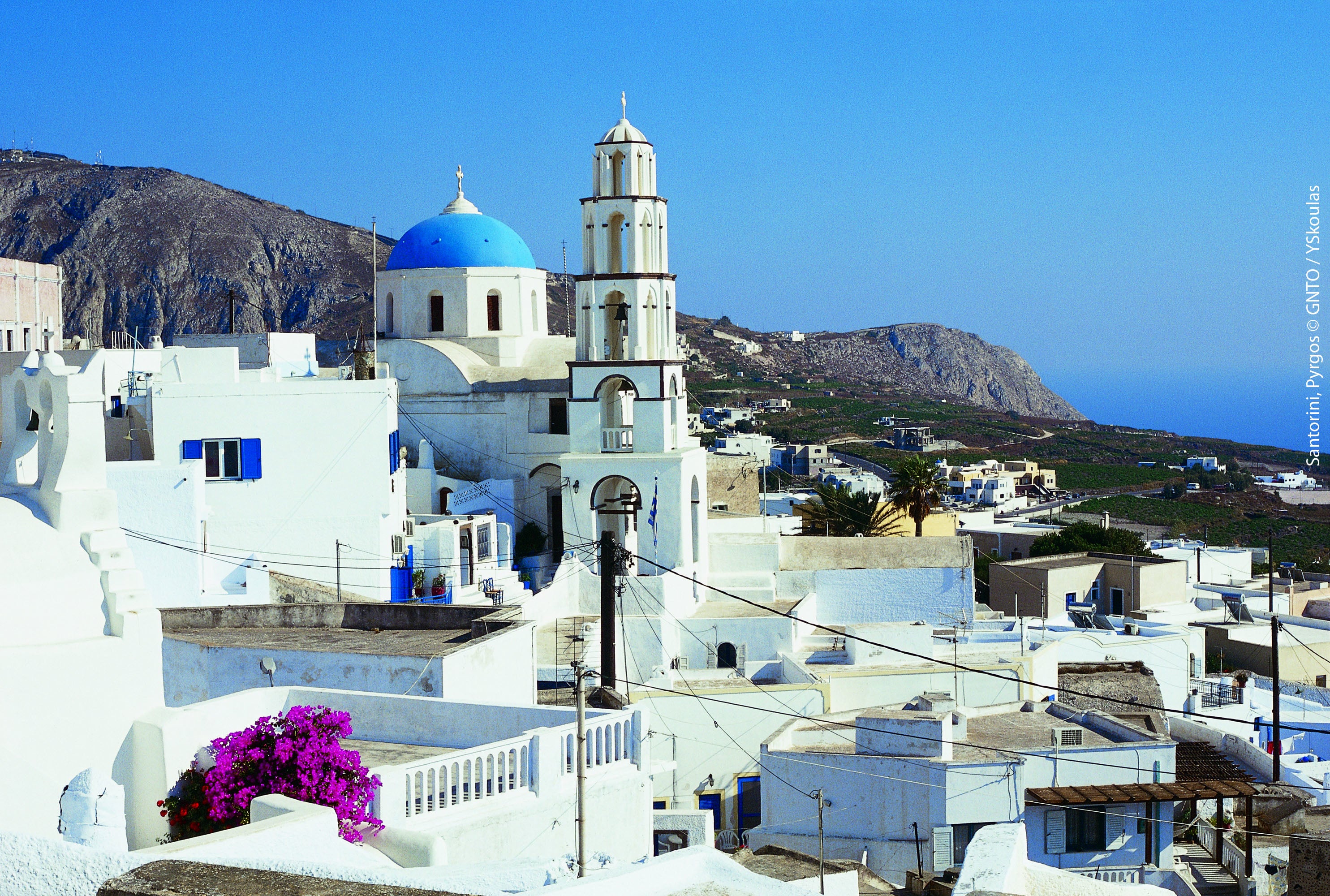 Fewer crowds and quiet hotels – why now is the best time to visit Santorini