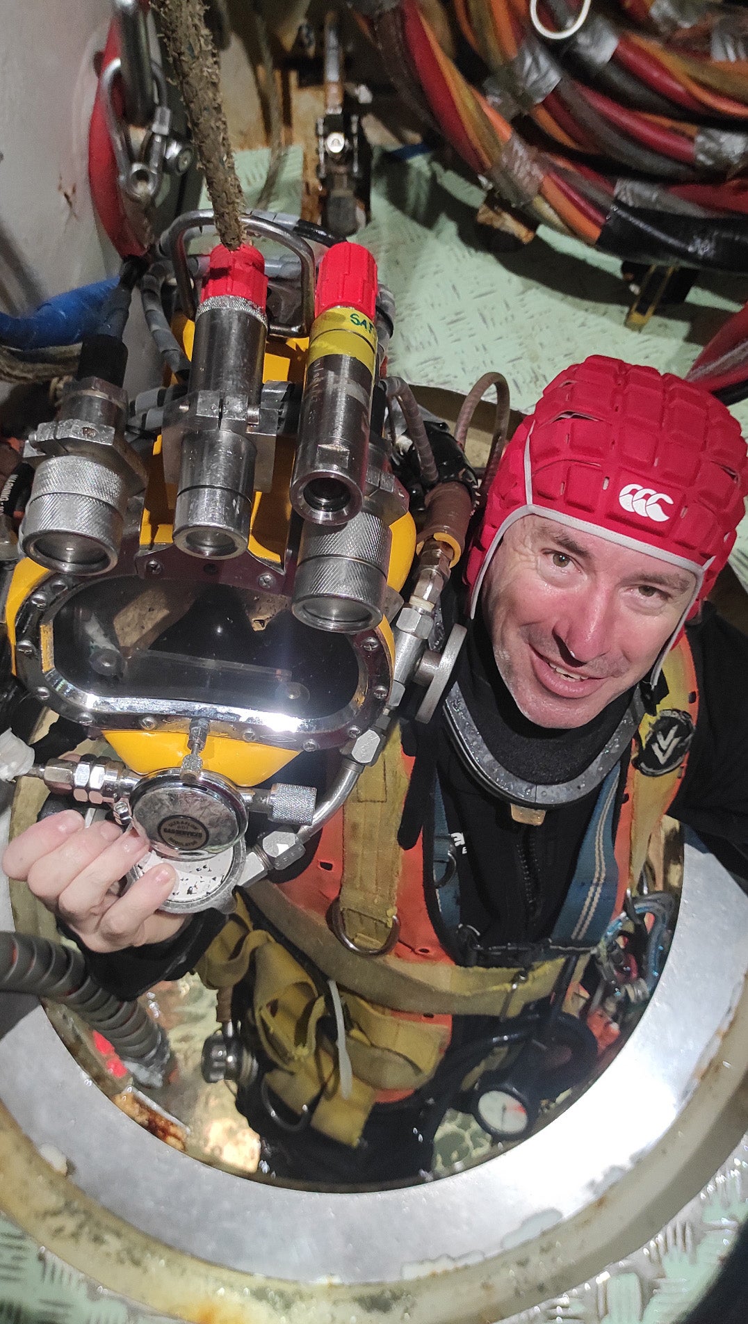 Allan Peacock was back working underwater within 18 months with the help of a special prosthetic leg