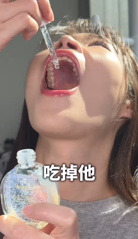 Comments on her videos called Guava Shuishui out for eating beauty products