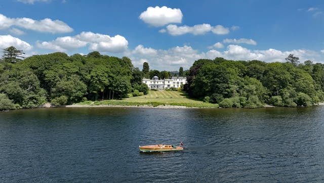 <p>Make lasting family memories on Storrs Hall’s sleek motorboat</p>