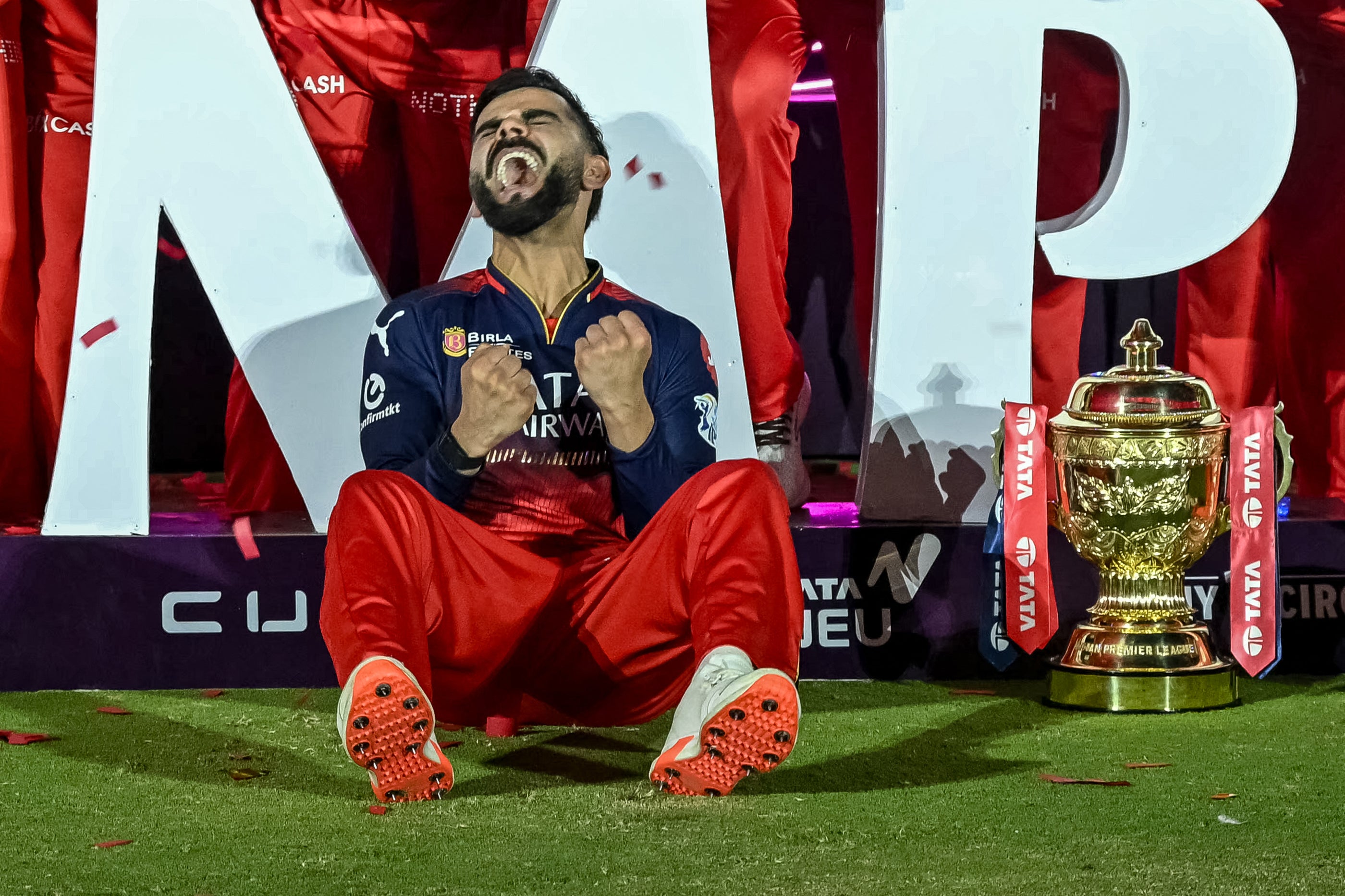 Virat Kohli celebrates RCB win during IPL 2025