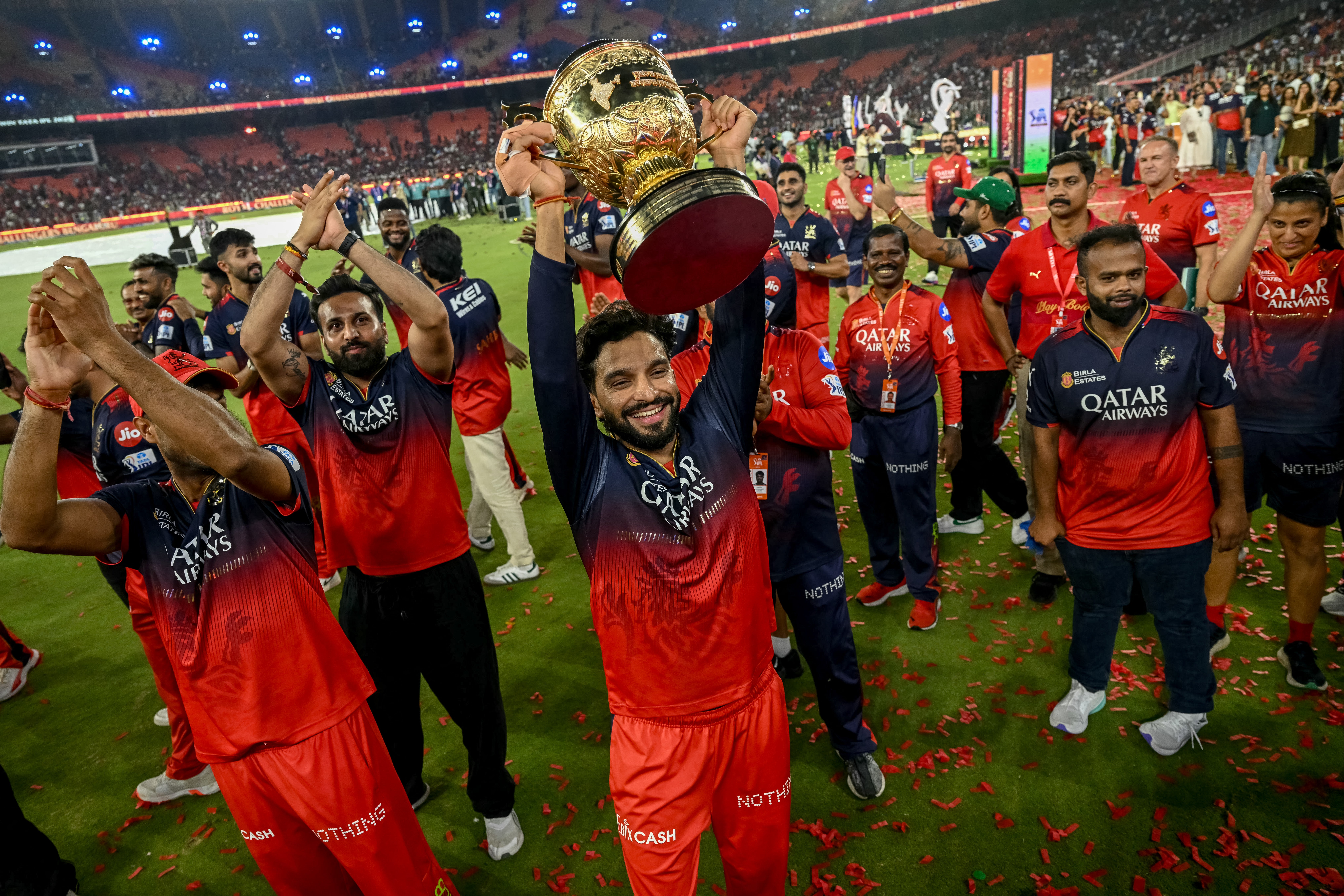 RCB celebrating win