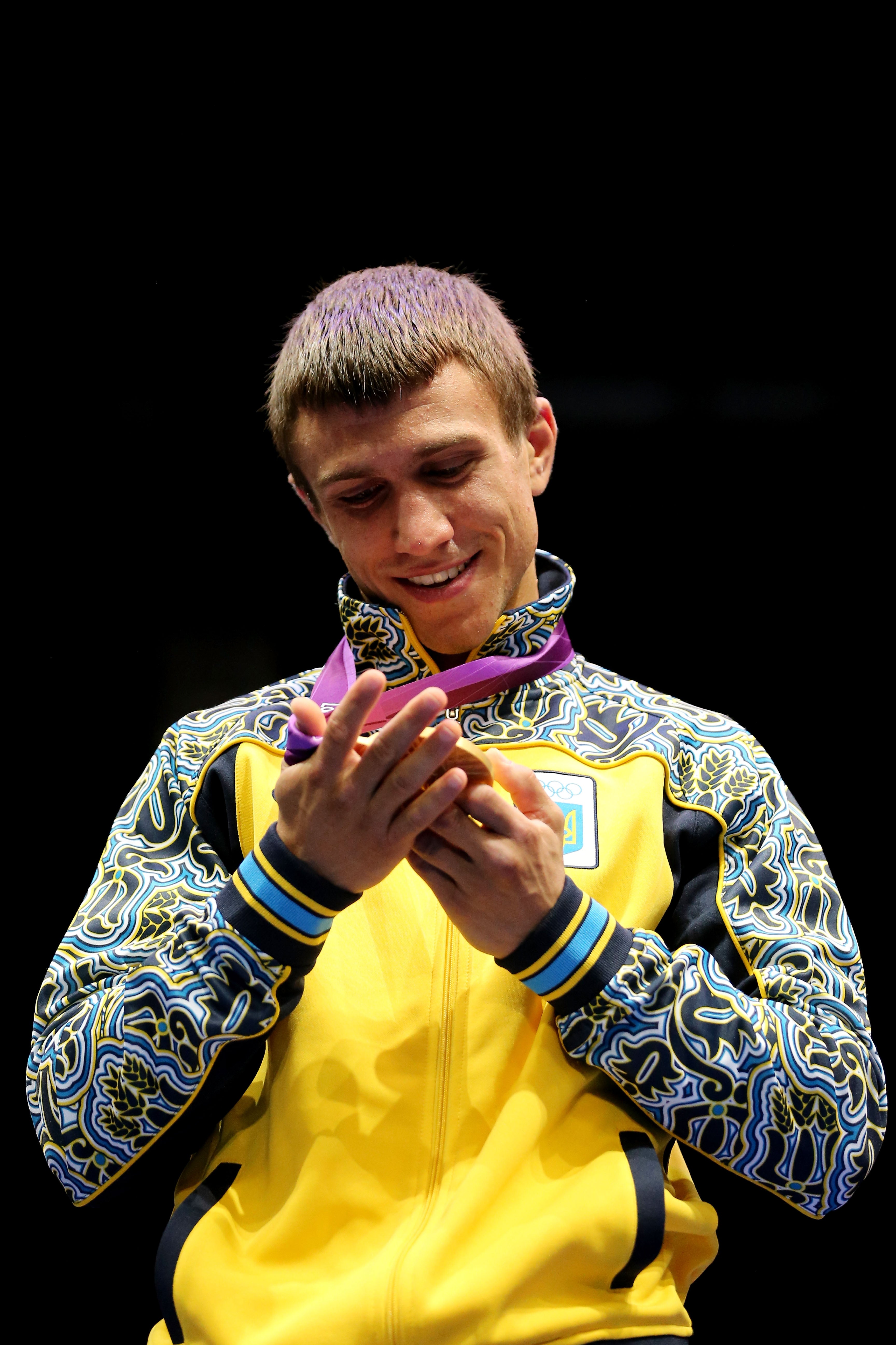 Lomachenko slaví svou druhou olympijskou zlatou medaili v Londýně 2012