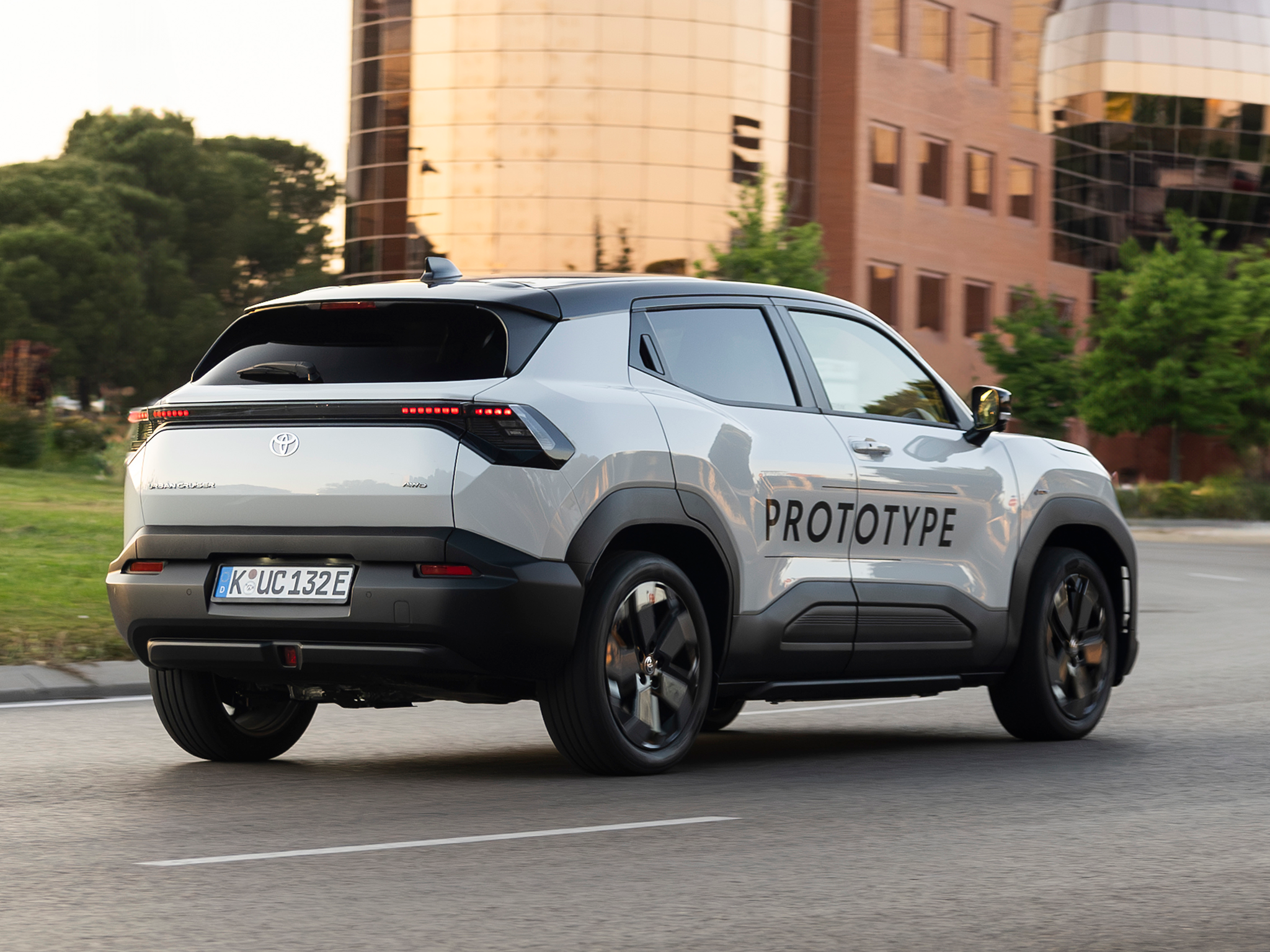 The bigger battery version will get from 0-62mph in a reasonable 8.7 seconds