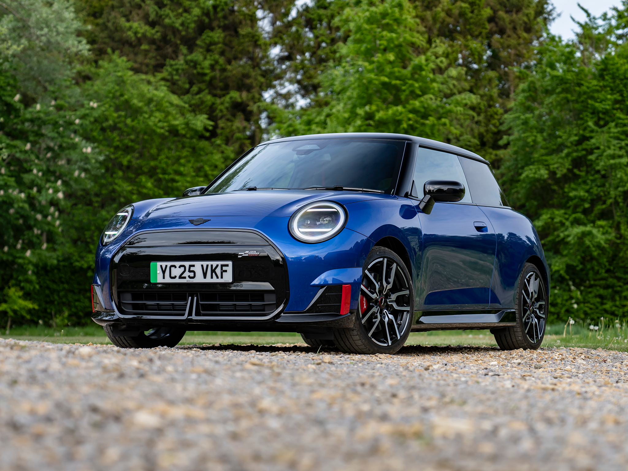 The Mini JCW Electric sticks with the 52kWh battery, but ekes a few extra miles out of it