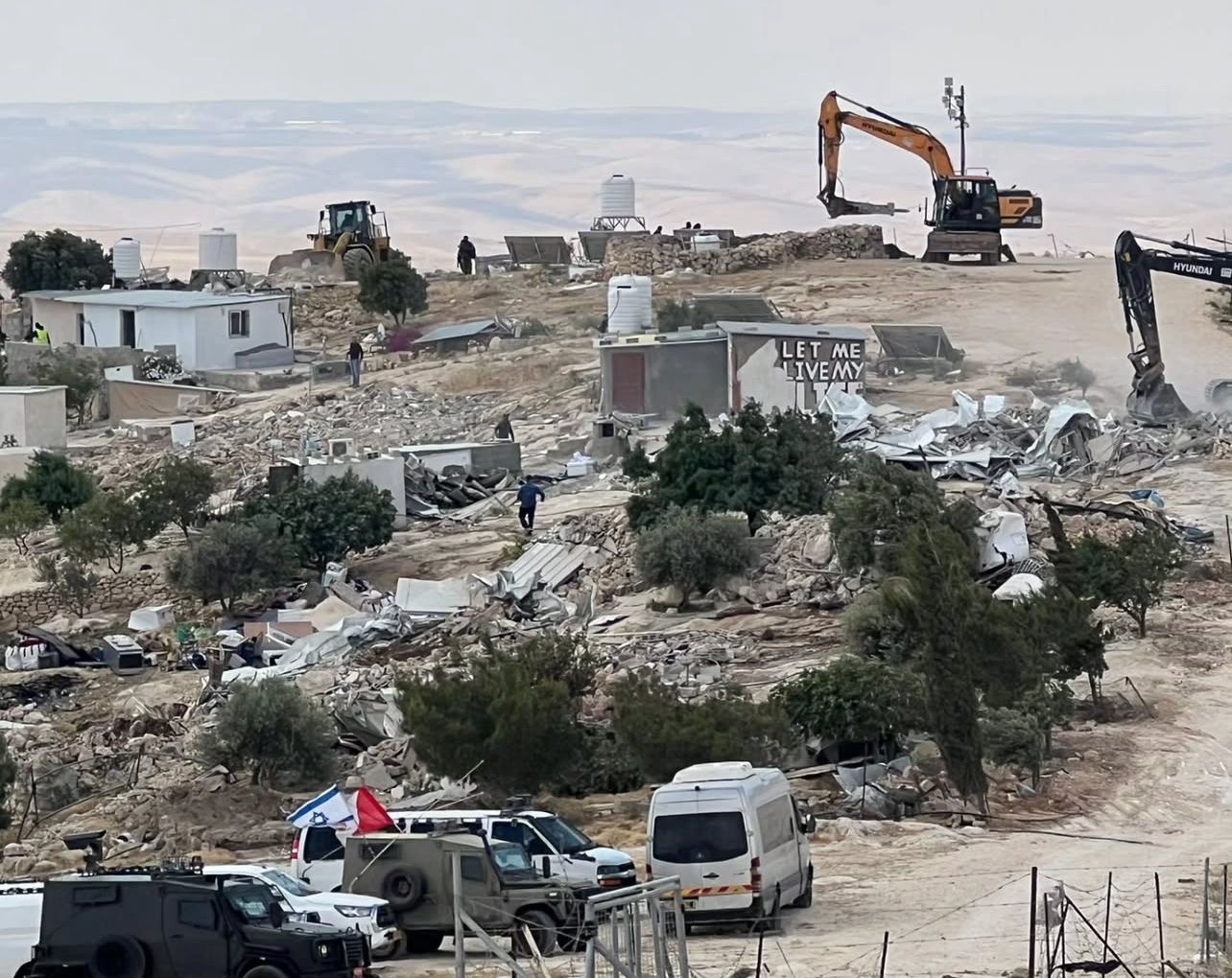 Almost the entire village of Khalet al-Daba'a is razed to the ground in a matter of hours