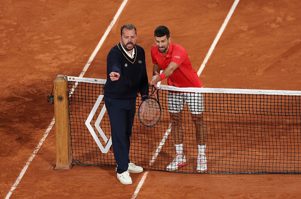 Djokovic popisuje lineový hovor, když tlačí na čtvrtou sadu
