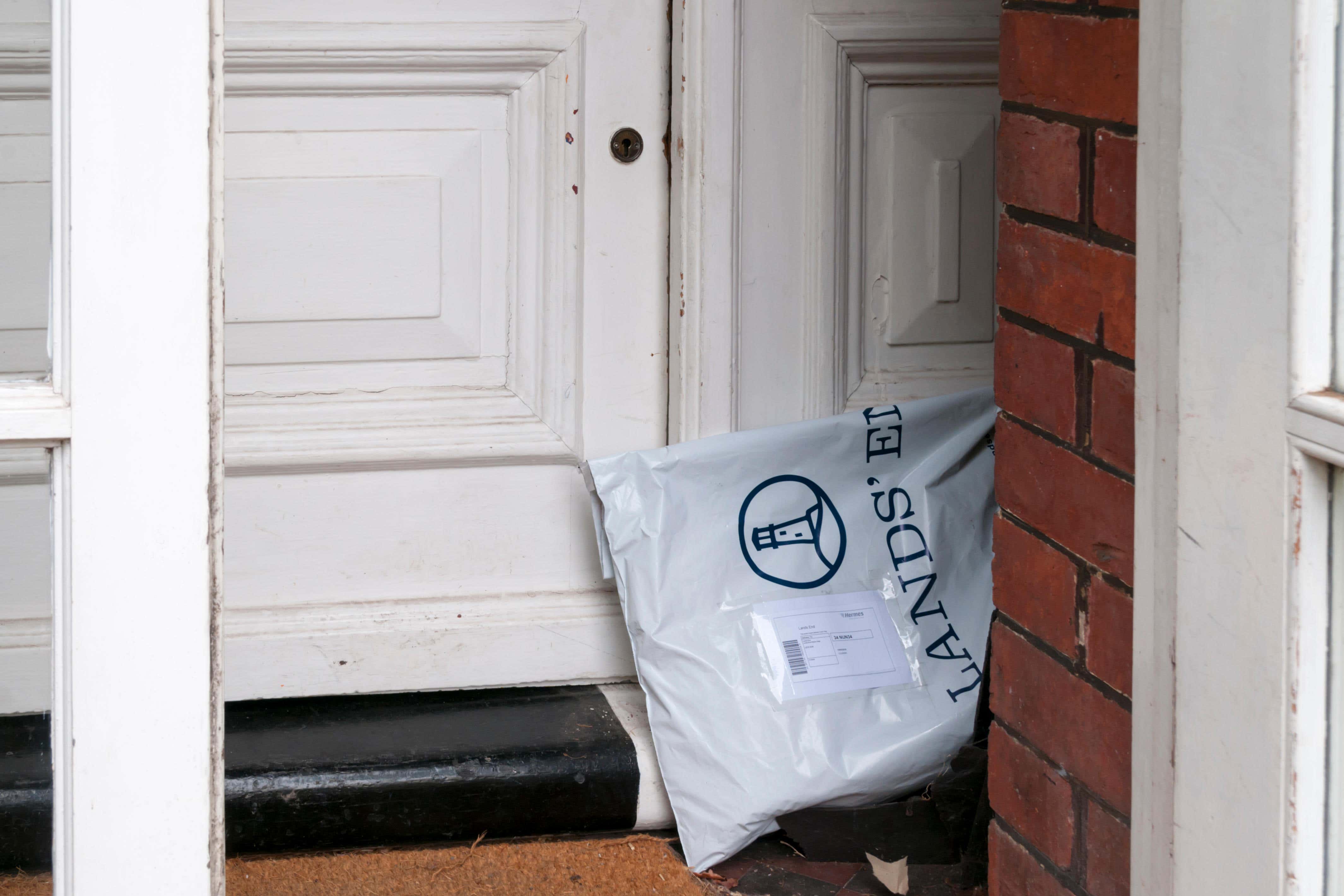Customers have been found to stop online purchases if retailers do not offer free delivery or returns