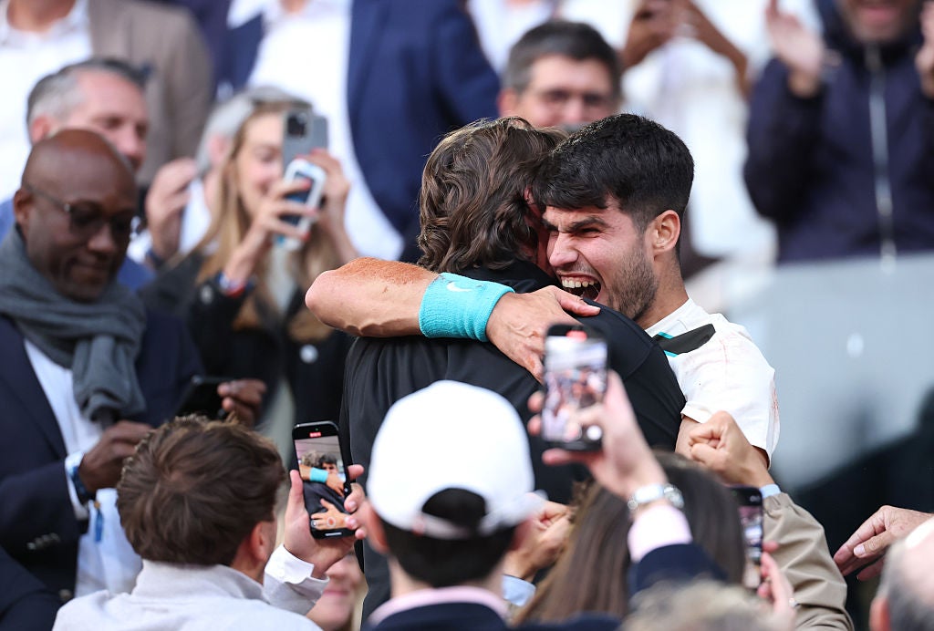 Alcaraz celebrates his victory with coach Juan Carlos Ferrero