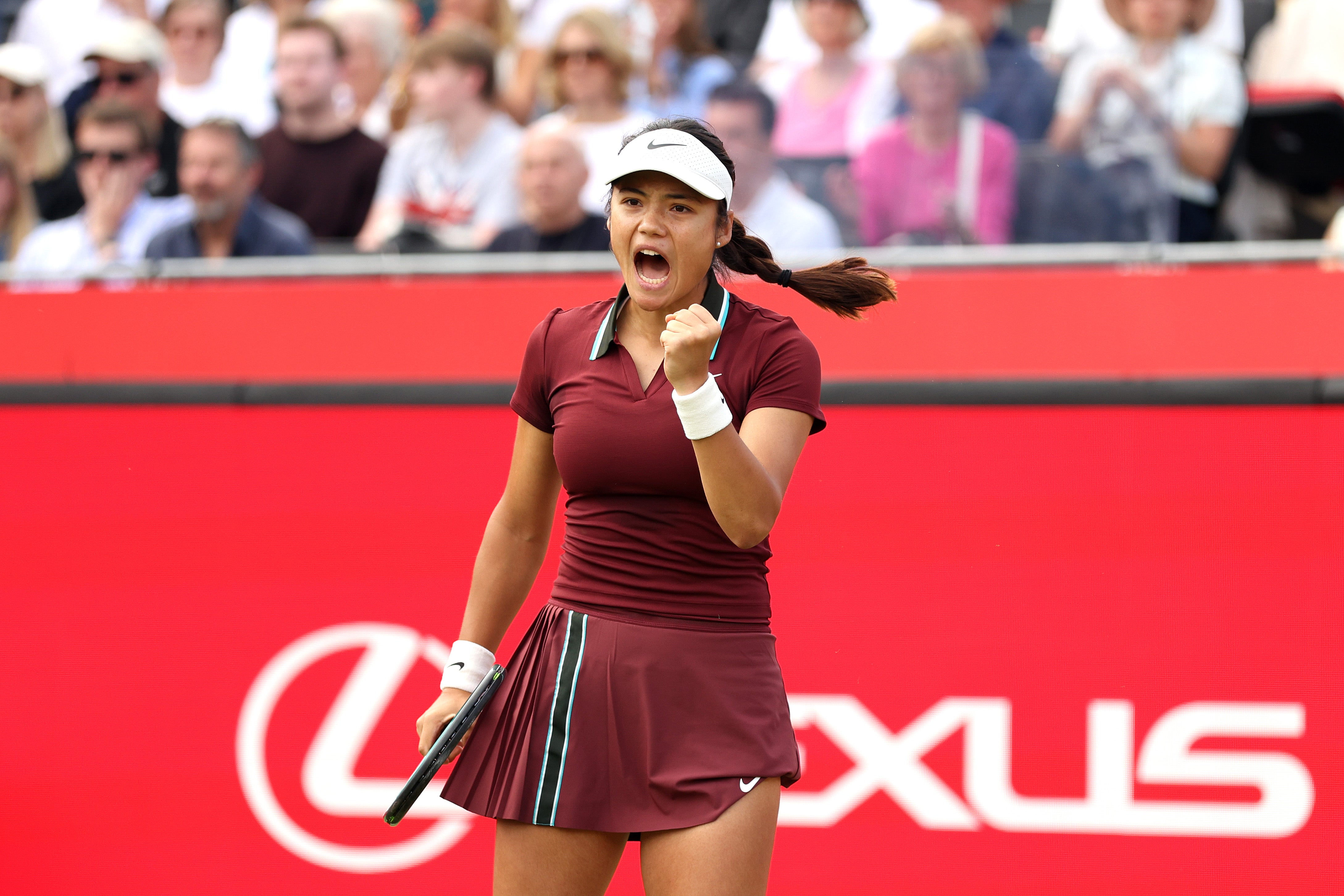 22letý muž prošel 6-1 6-2 za něco přes hodinu