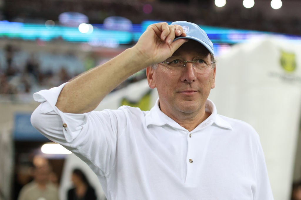 John Textor je jádrem problému pro Crystal Palace kvůli jeho vlastnictví Lyona