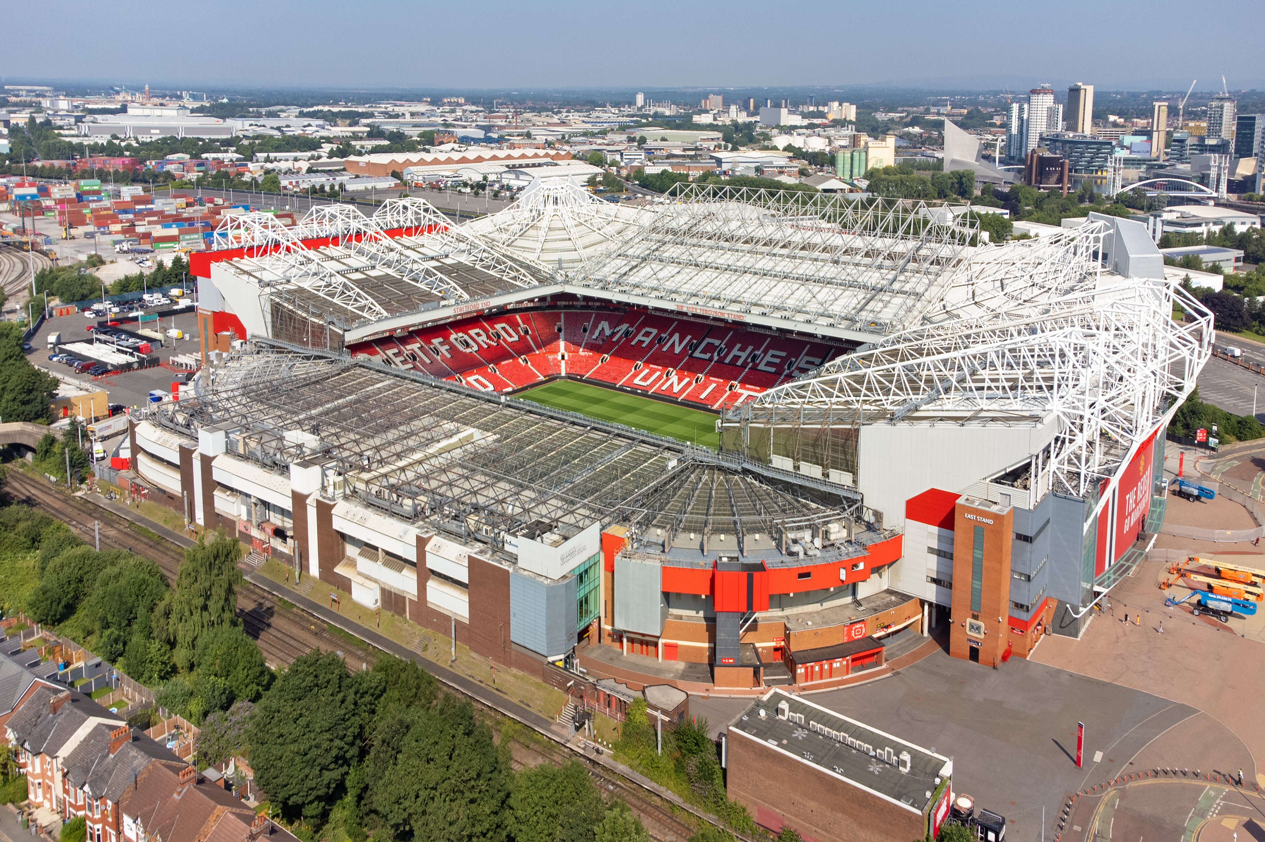 Stadium Old Trafford, domov Manchester United Football Club v Manchesteru v Anglii, Velká Británie