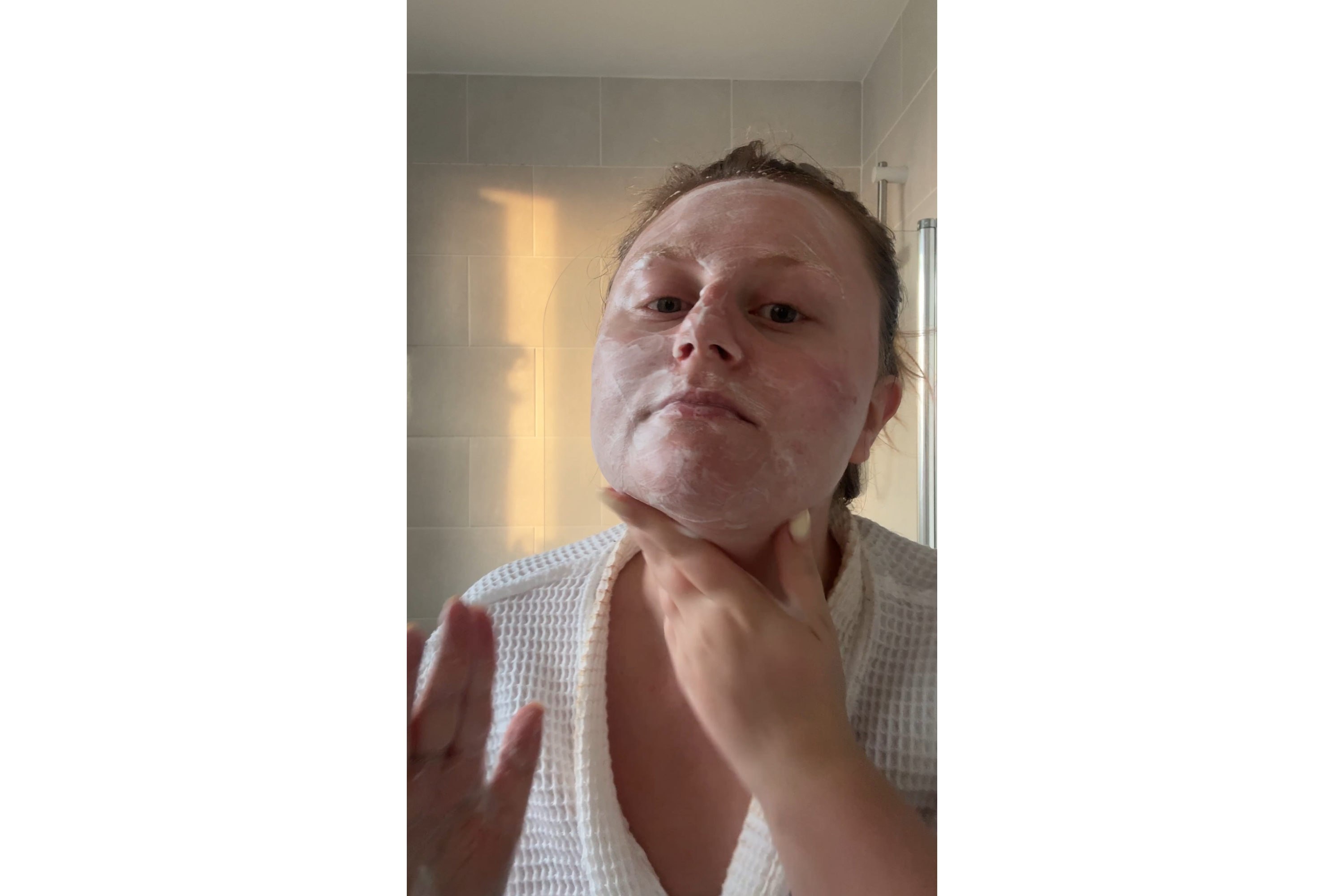 Given how the foam expands, you only need a few pumps to cover the entire face