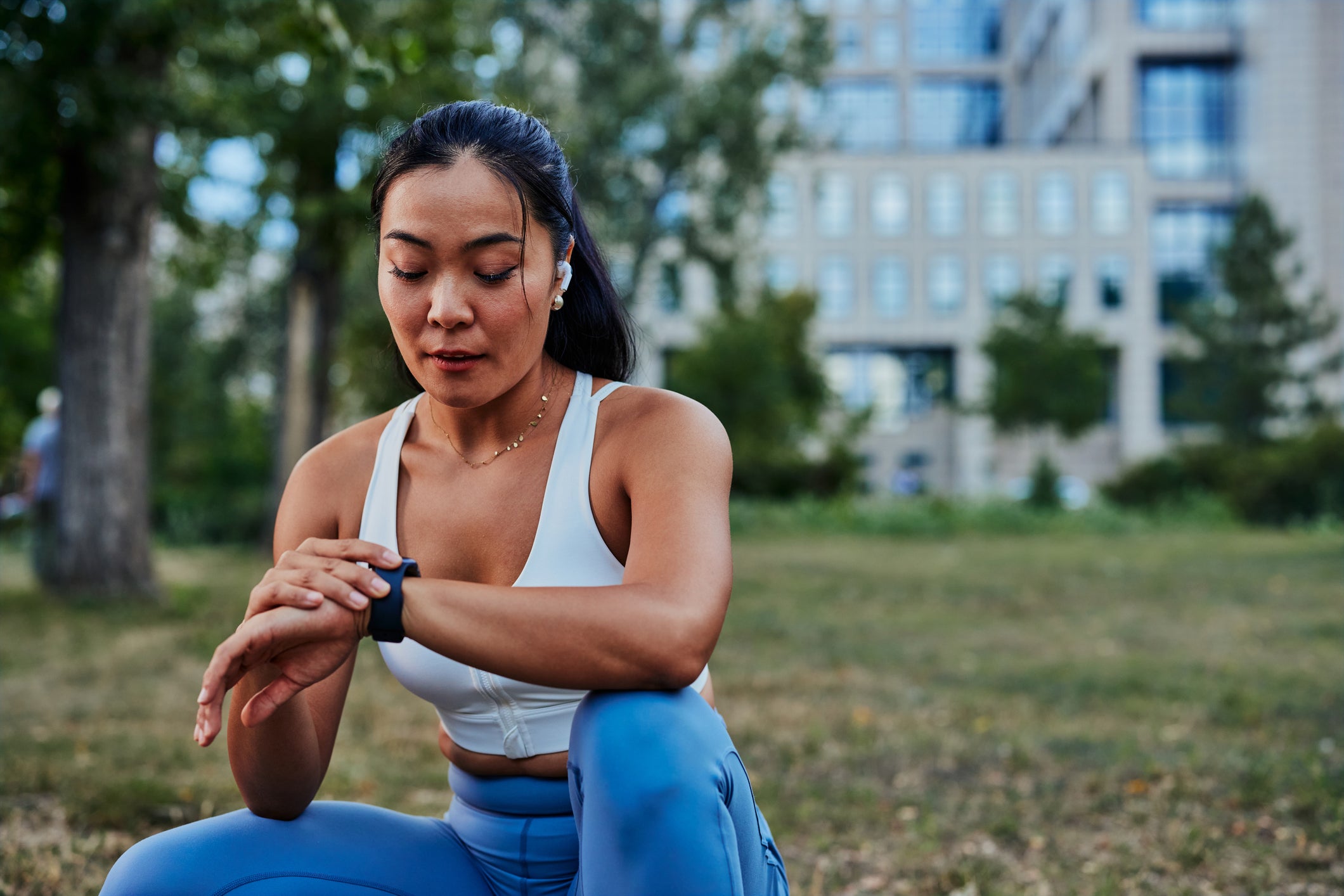 Using wearables (such as a smartwatch) makes people more likely to start working out.
