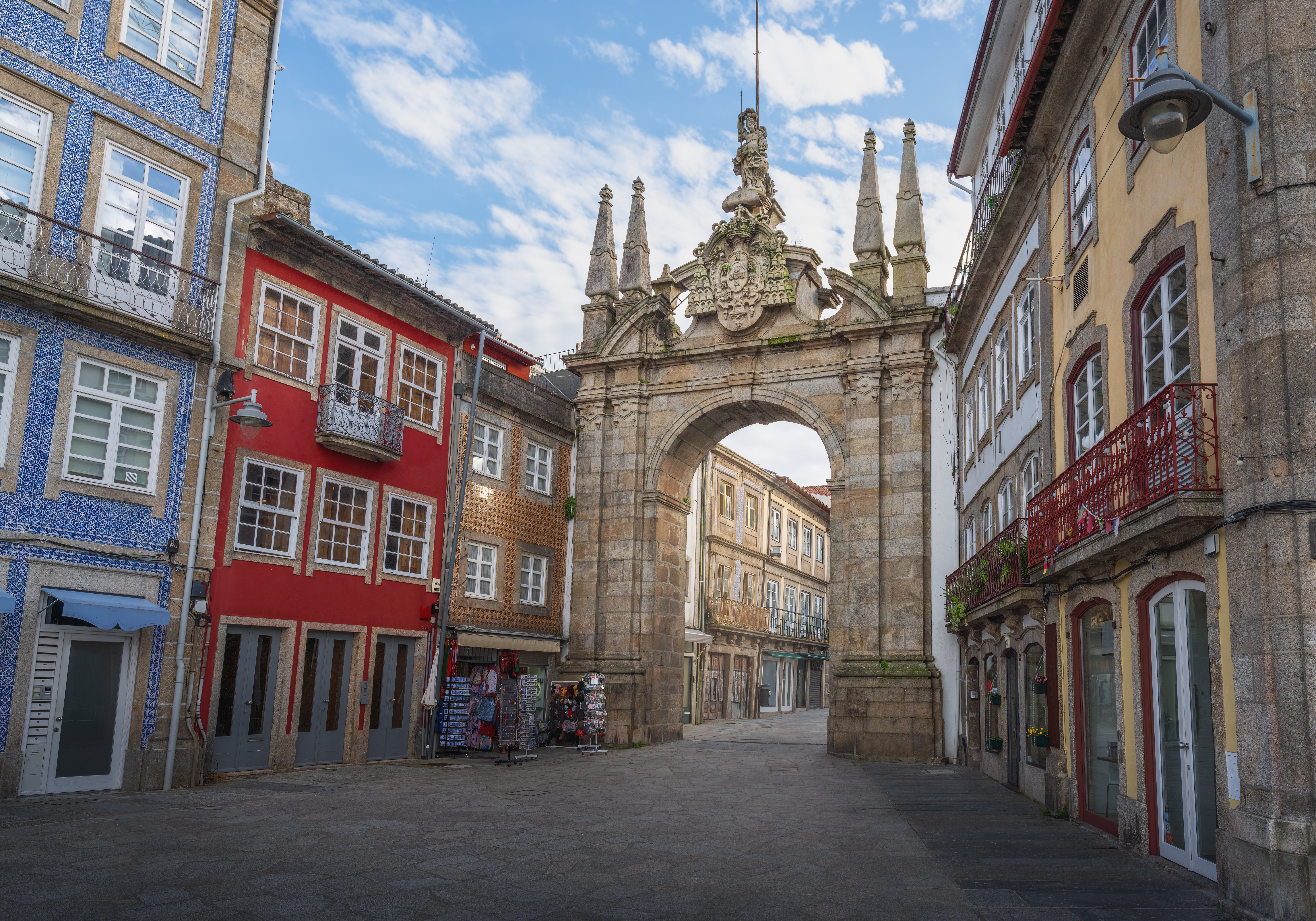 Wander the streets of Braga and you'll find buildings with facades of traditional Azulejo tiles and a Neoclassical arch that once marked the western entry into the city