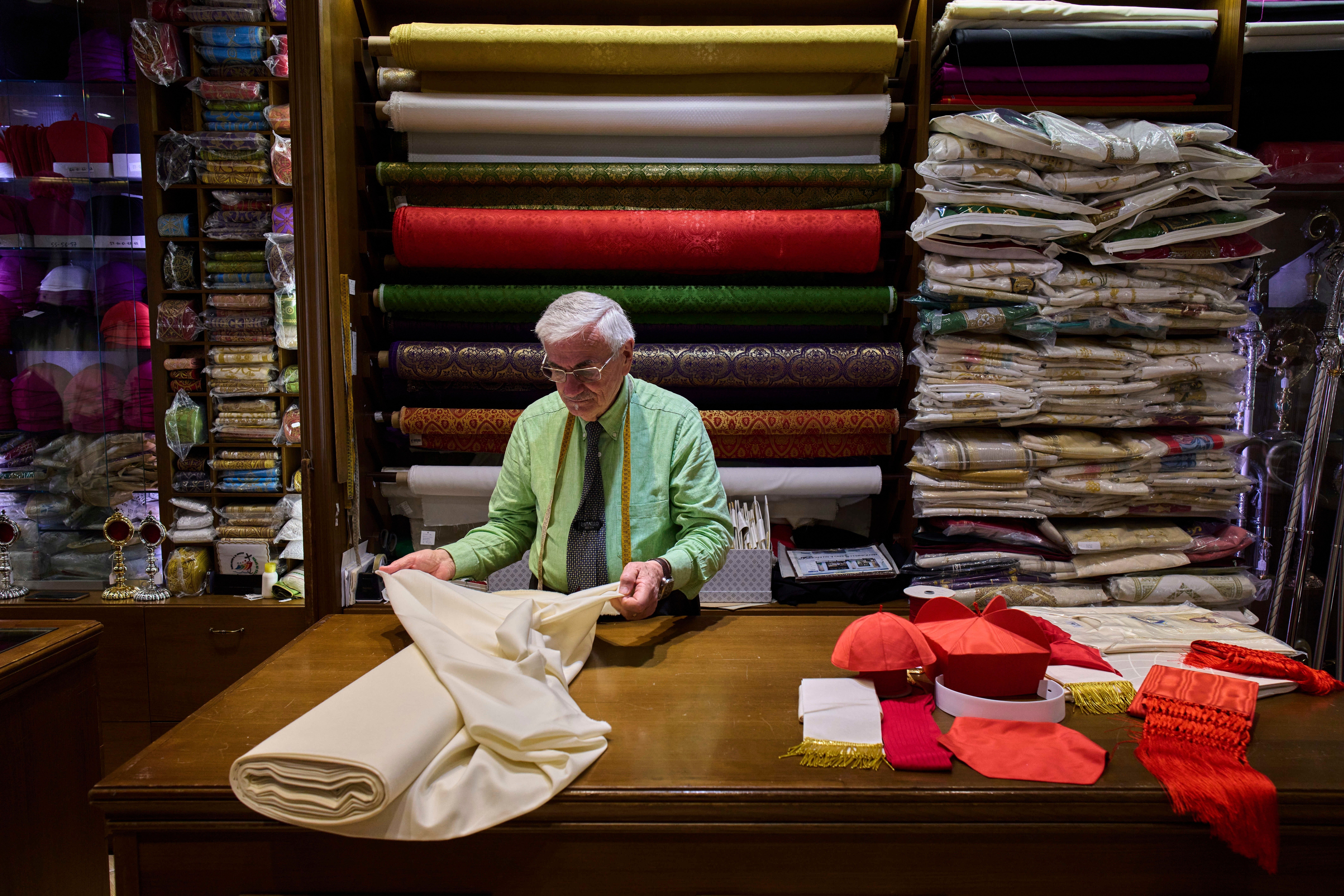 Italian tailor Raniero Mancinelli, 87, made three suits for the new Pope prior to the election