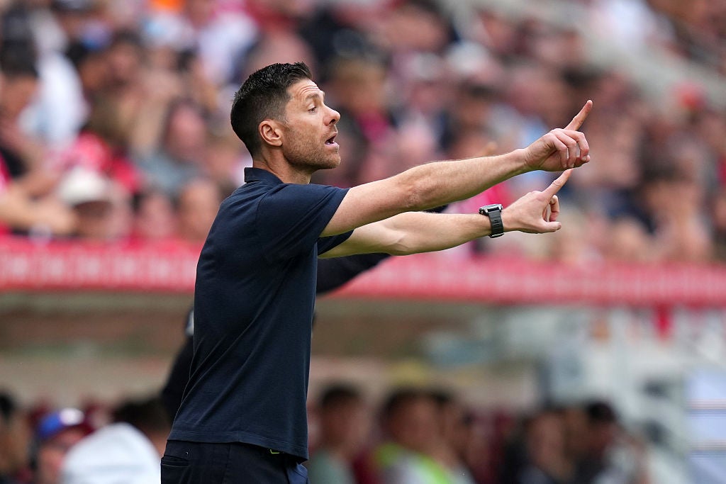 Xabi Alonso se poprvé převzít za Real Madrid od doby, kdy byl jmenován manažerem na konci května