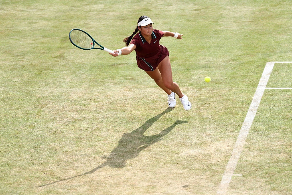 Raducanu was battered off the court at times by Zheng’ peerless groundstrokes