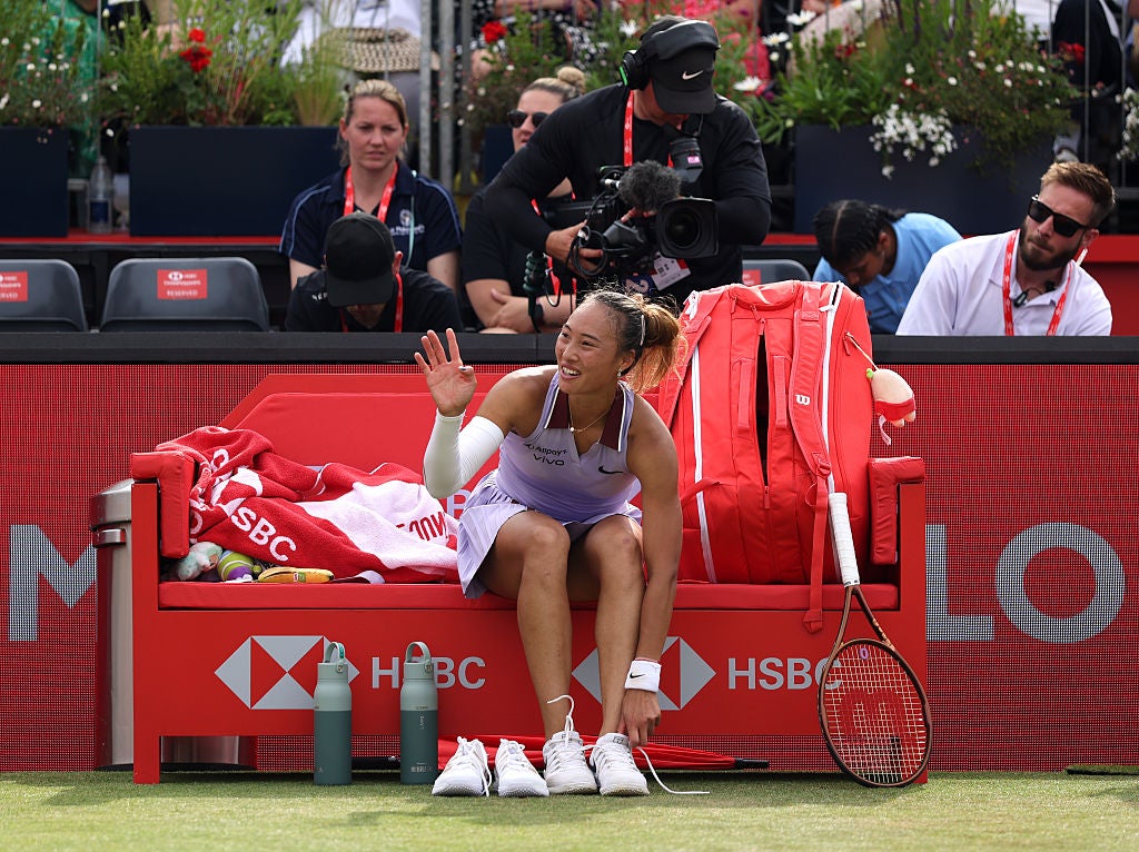 Zheng apologised for changing her shoes mid-game