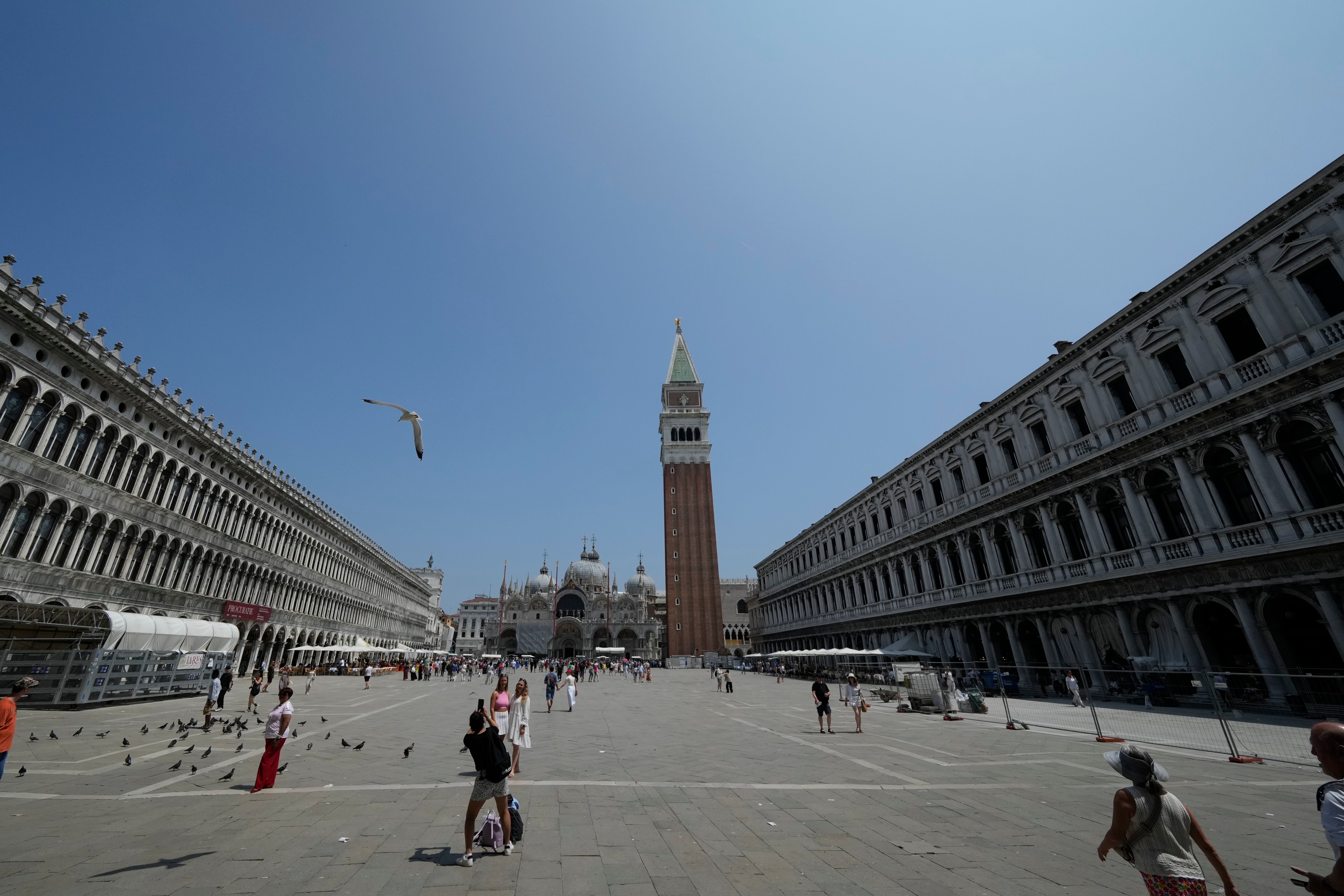 Italy Bezos Wedding Vendors
