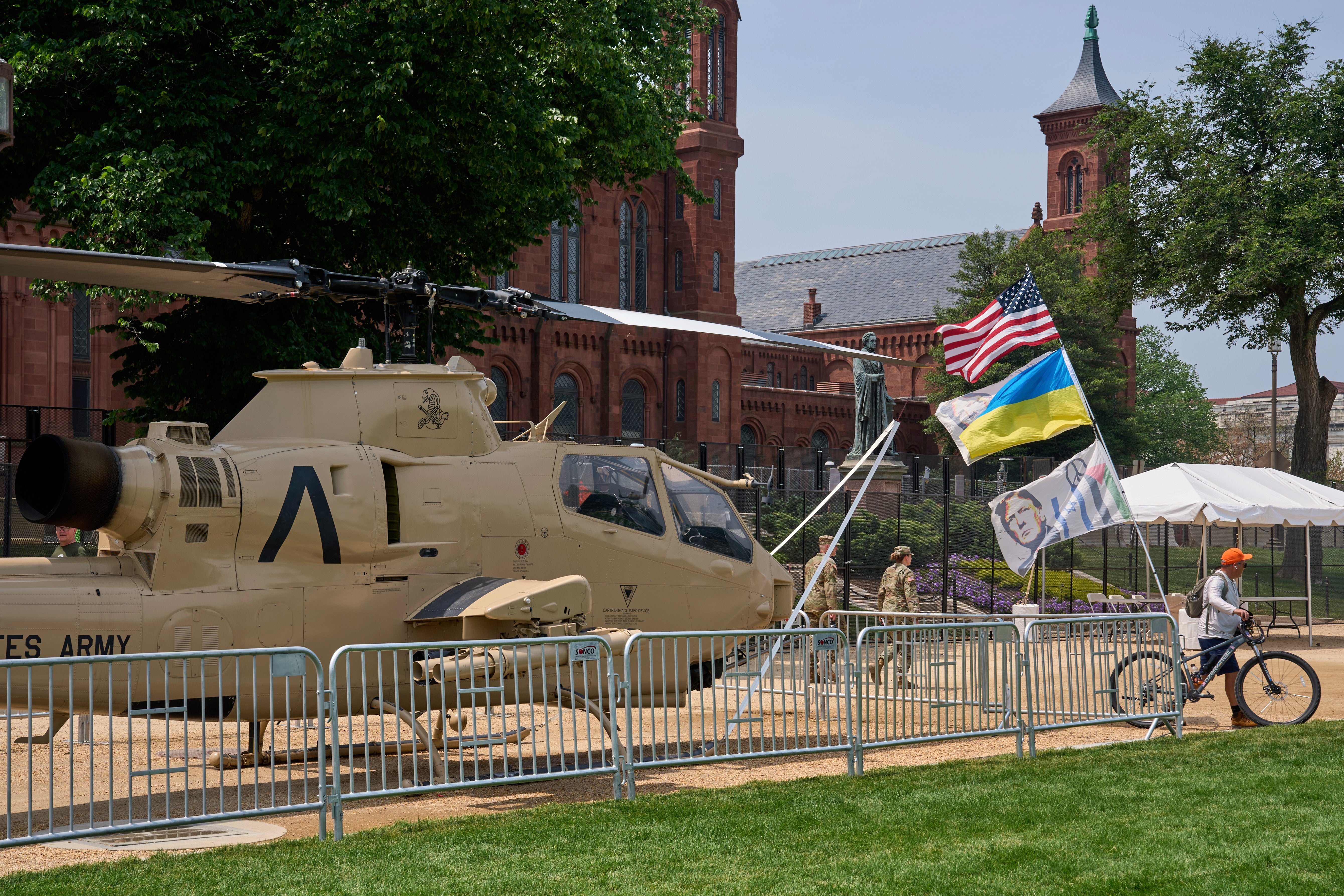 Trump Military Parade