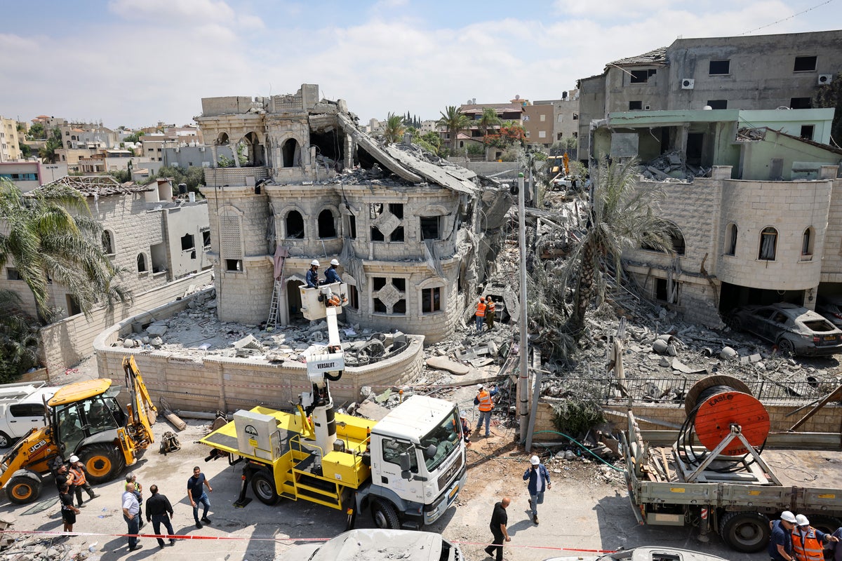 Britain warns against all travel to Israel as fighting with Iran intensifies