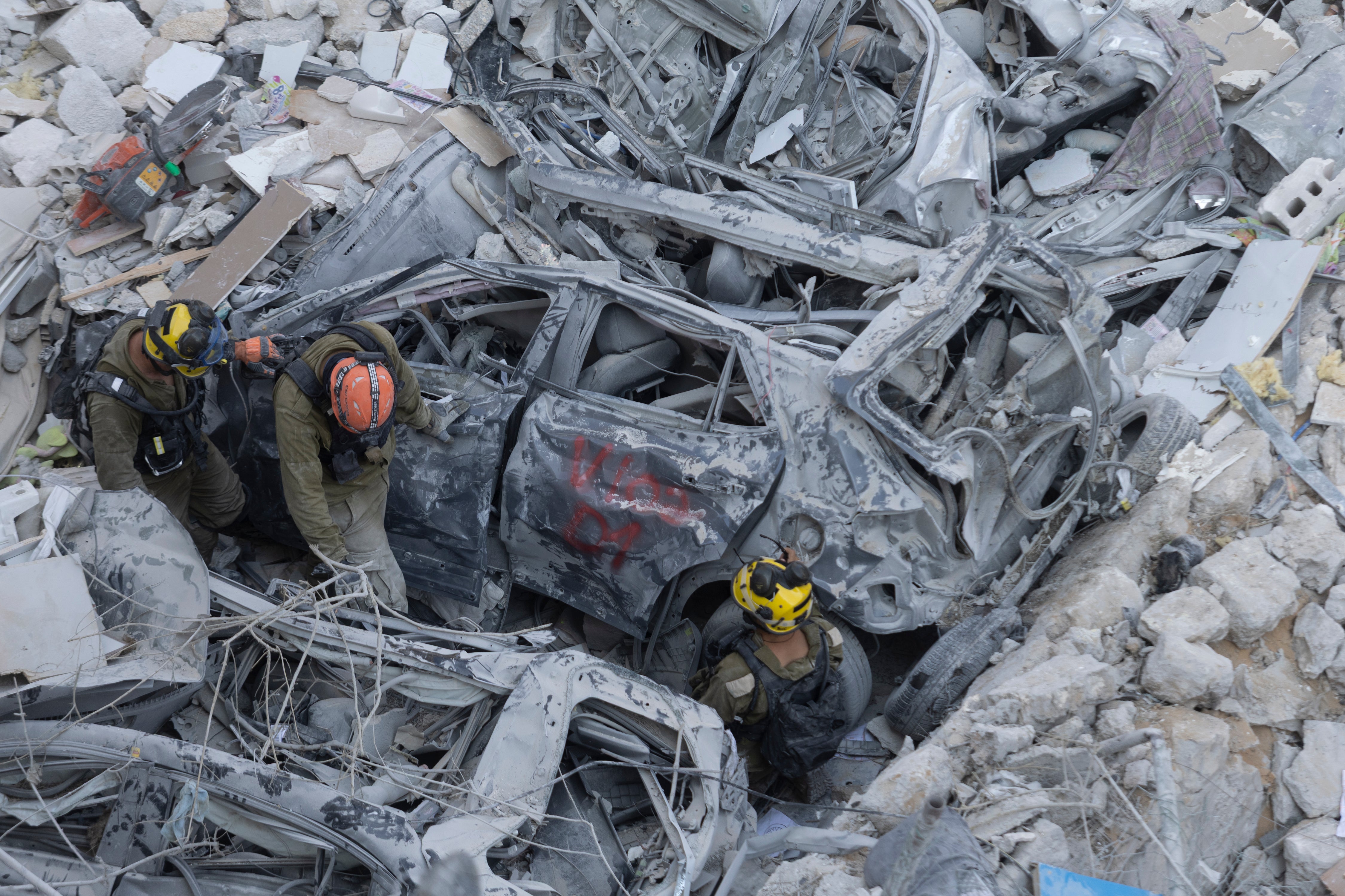 Israel-Iran live: Explosions heard in Tehran and Tel Aviv as Trump urges countries to ‘make deal’