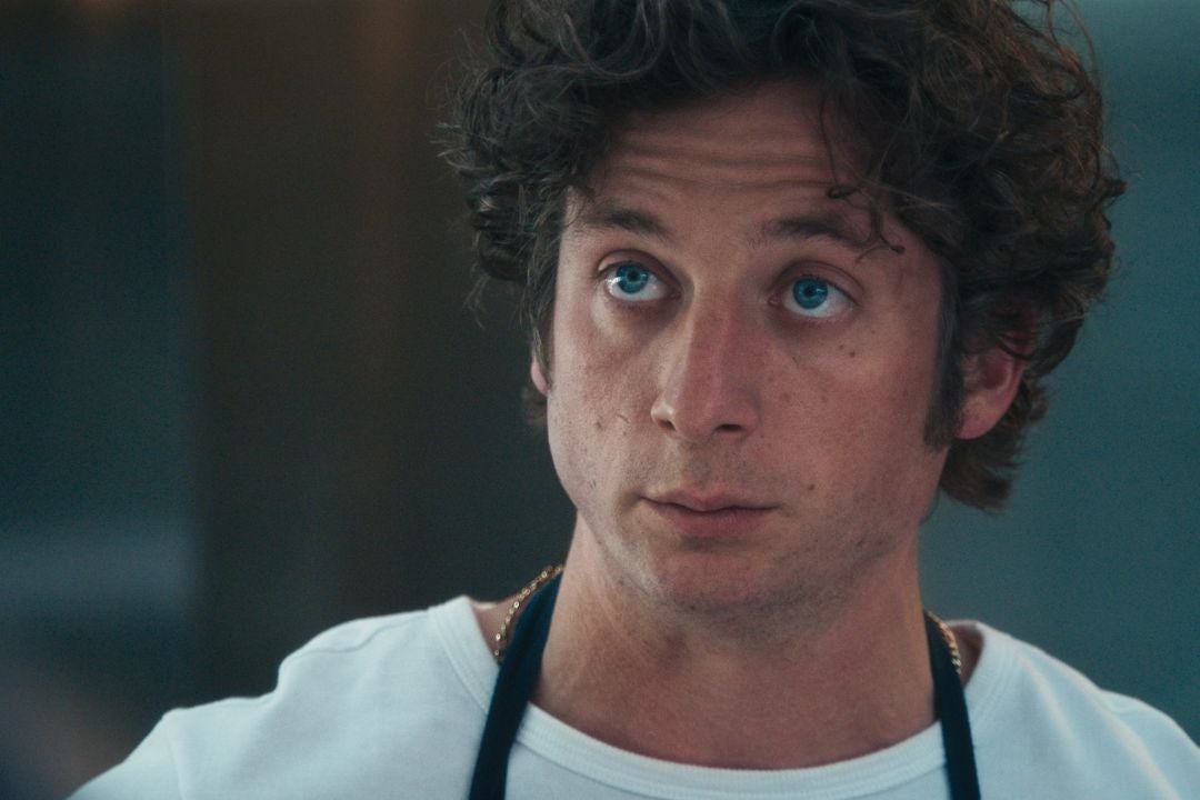 The show picks up on season 3’s restaurant review cliffhanger