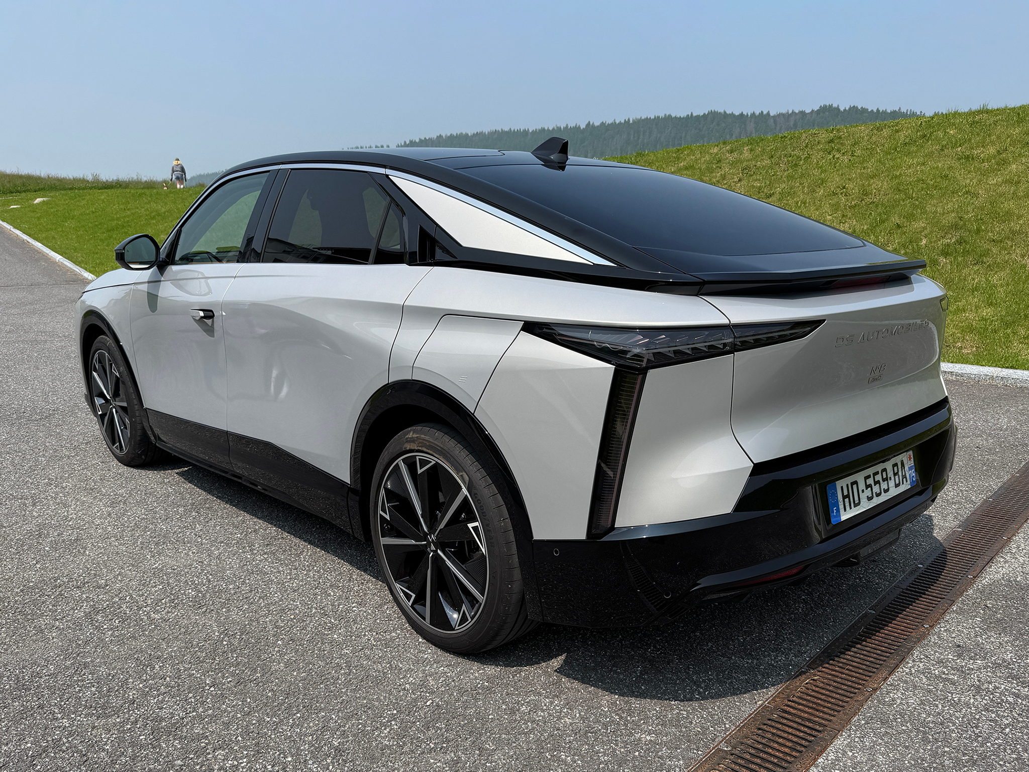 The DS No.8 features level two autonomous driving, which it calls DS Drive Assist