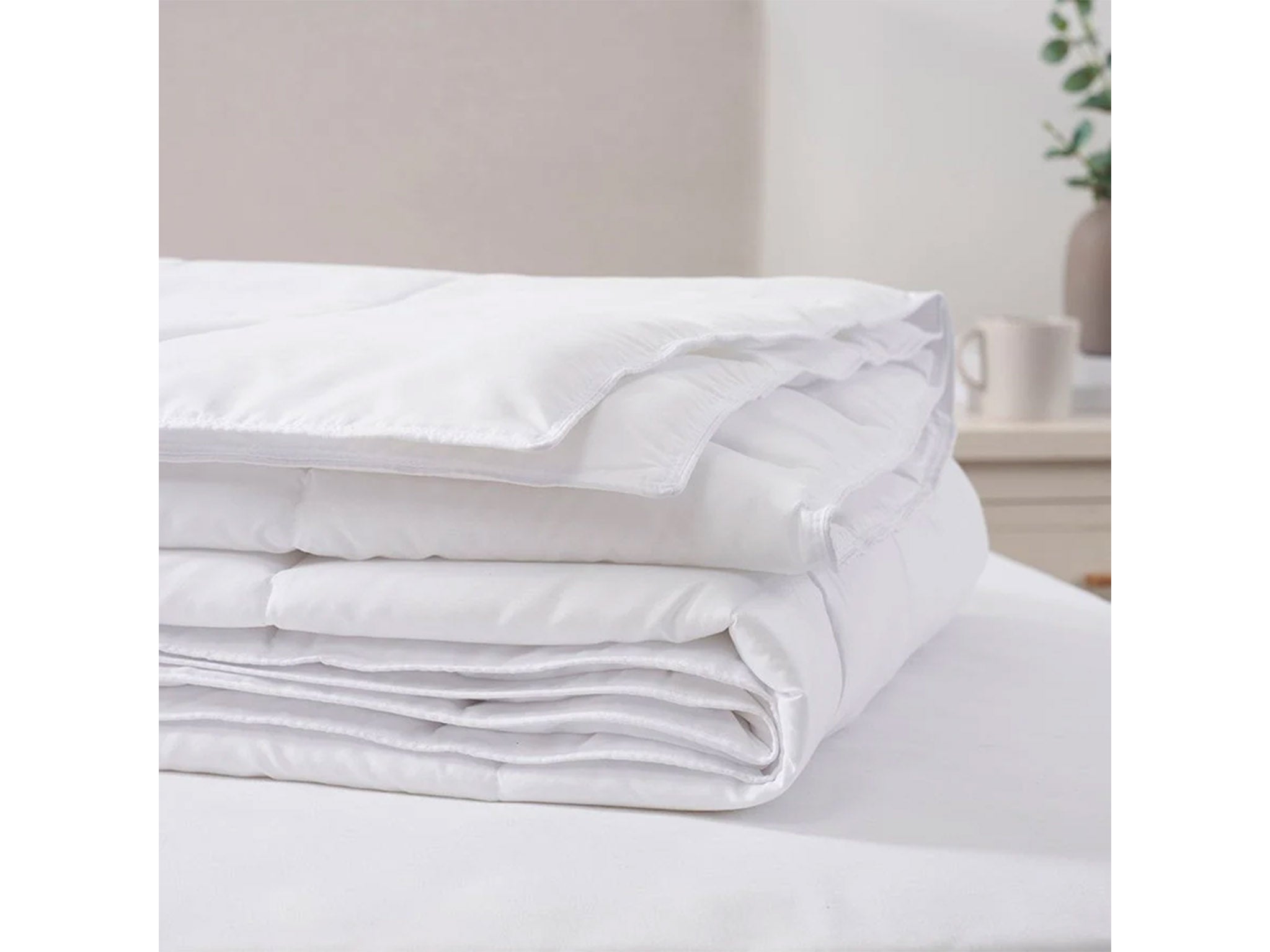 Best summer duvet IndyBest review Dusk Lightweight 2.5 Tog Summer Duvet