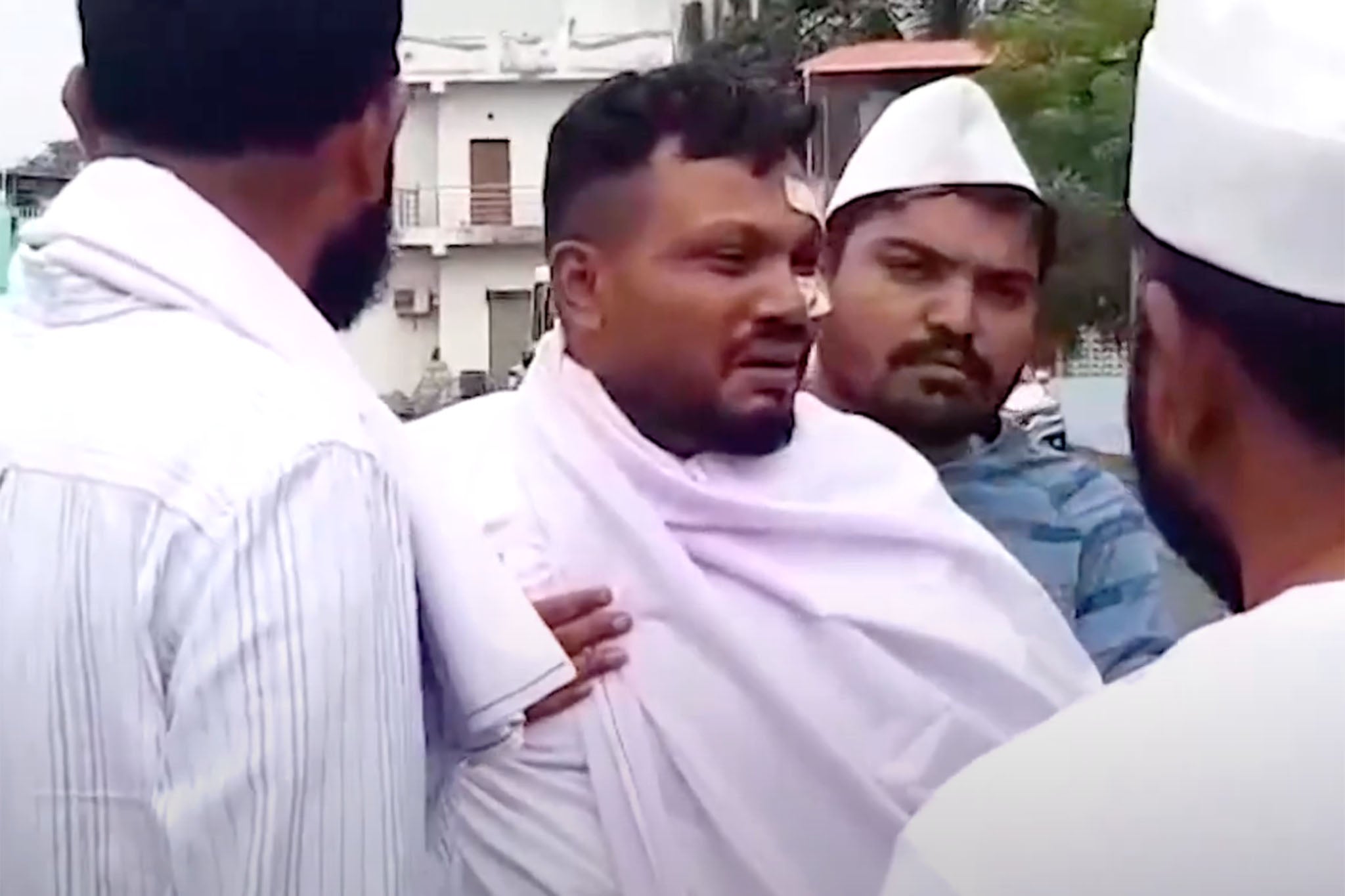 Sole survivor Vishwashkumar Ramesh bids an emotional farewell to his brother, who died in the crash