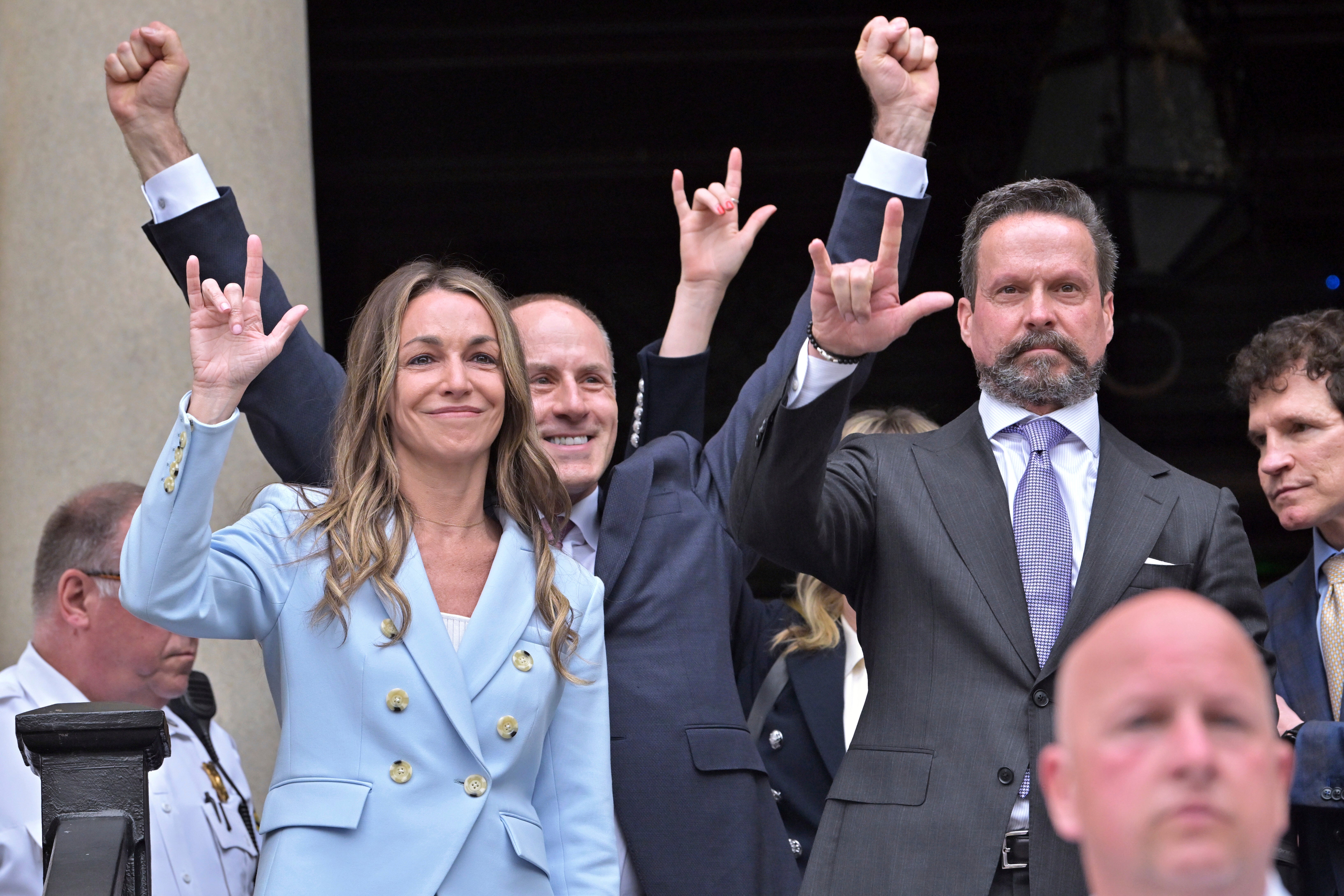 Karen Read gestures of supporters after it was found is not the murder of the second degree on Wednesday, 18. June 2025, in Dedjam, Mass