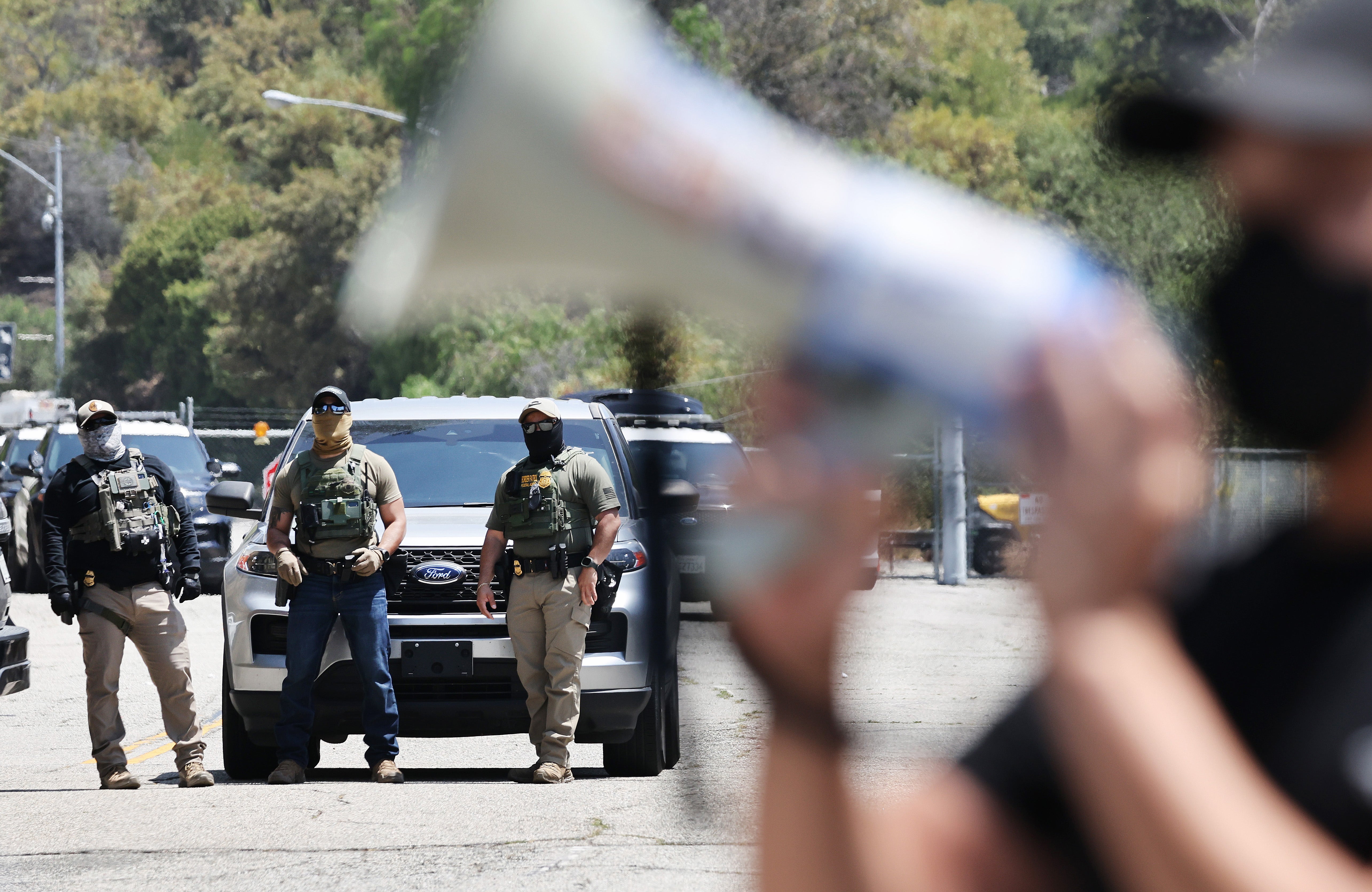 The federal agents reportedly left the scene not long after their entry was blocked