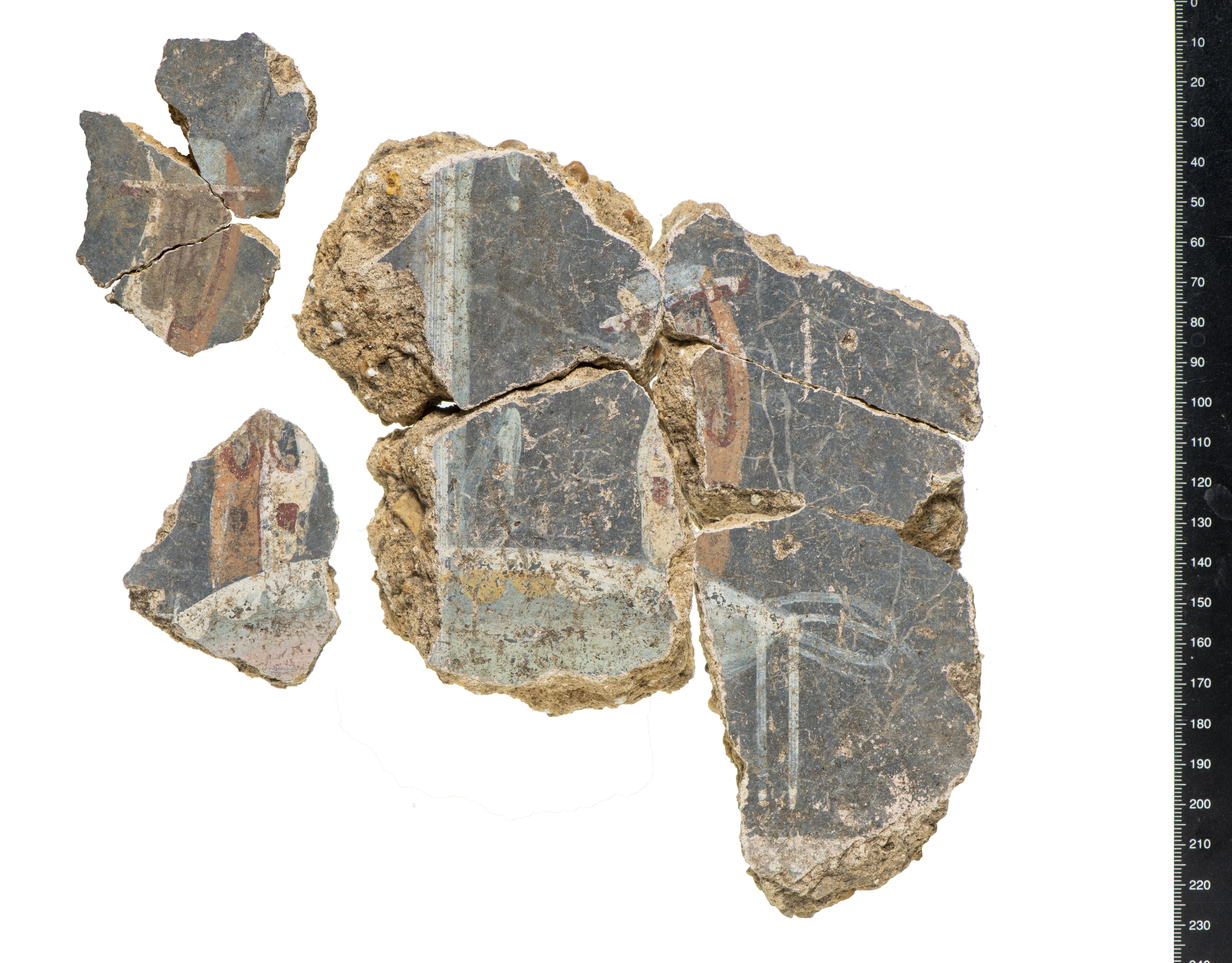 Lyre decorations on the Liberty wall plaster ©