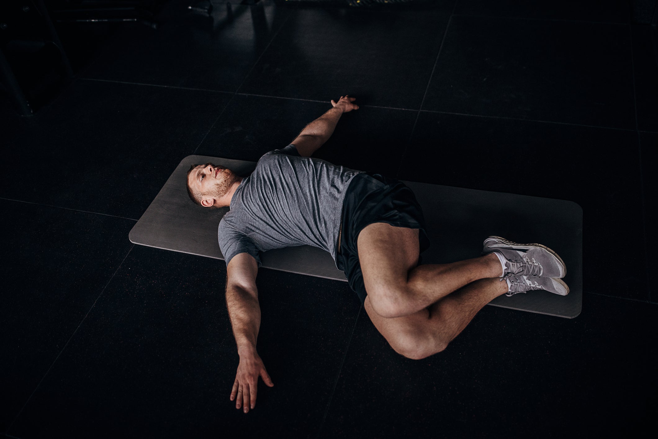 Knee rolls can help reduce stiffness in the lower back and hips, as well as providing stress relief through rhythmic movement