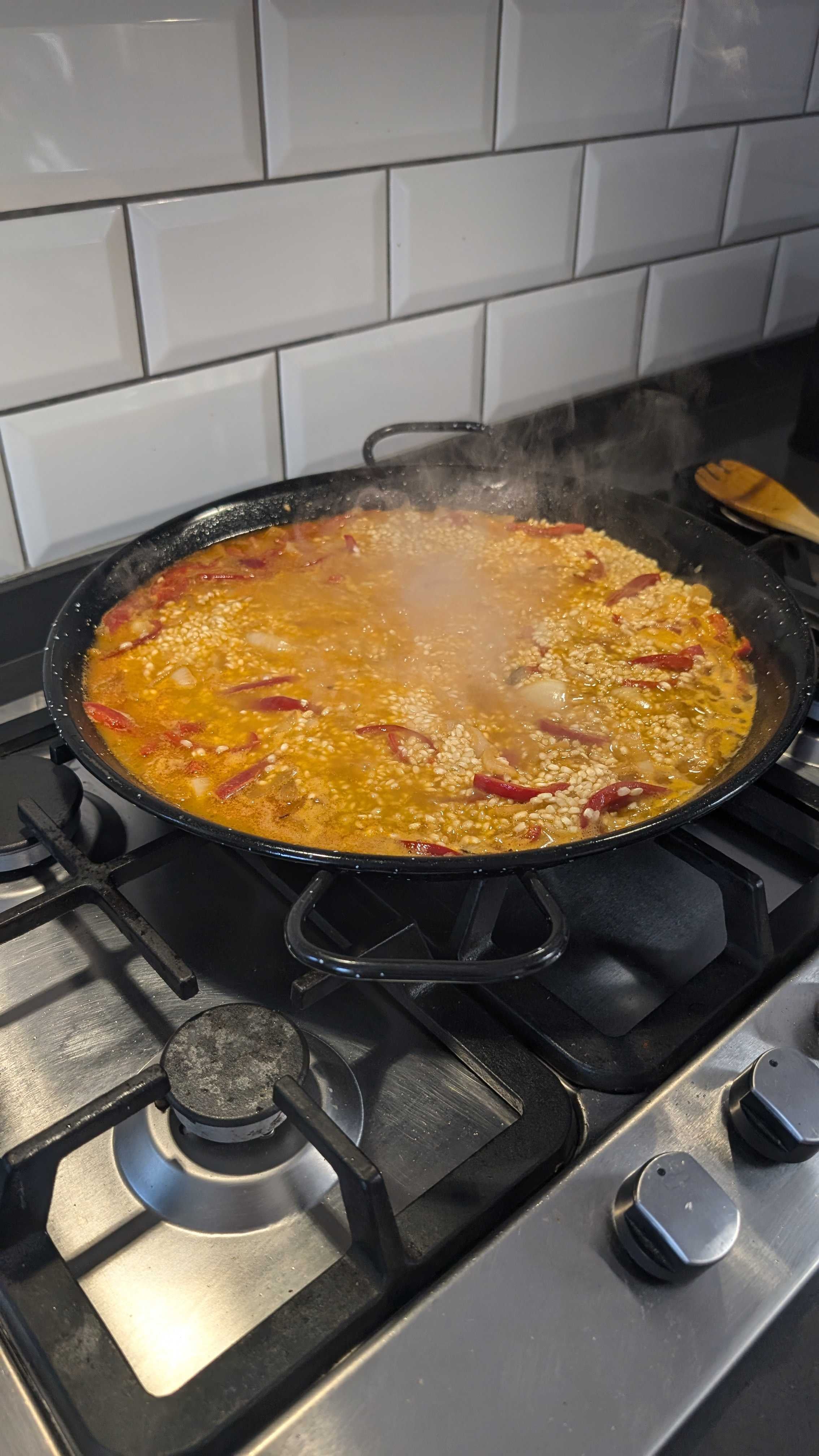 Every Spanish friend has an opinion – but this is Mum’s version, and trust me, she’s right. Keep your snails; we’ll keep the socarrat