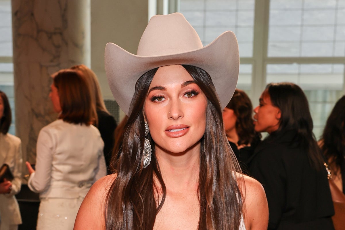 https://static.the-independent.com/2025/06/20/19/43/Kacey-Musgraves.jpeg?trim=64,0,64,0&width=1200&height=800&crop=1200:800