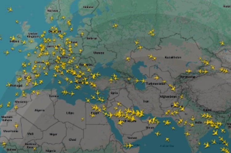 A stunning map of current global flight routes has shown the lengths pilots have to go through to avoid conflict zones