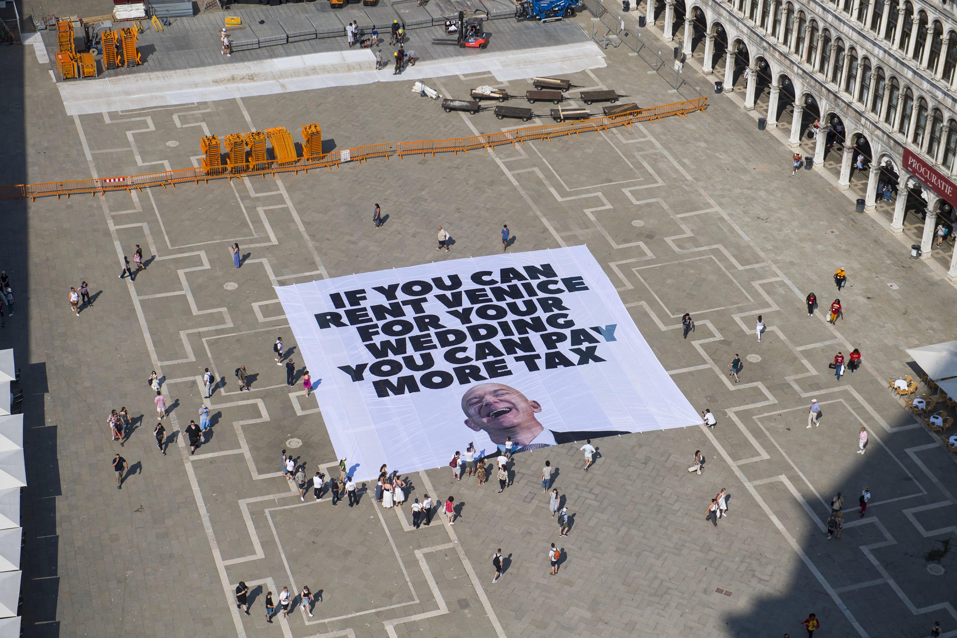 Venice locals have made a point to protest the Bezos-Sánchez nuptials