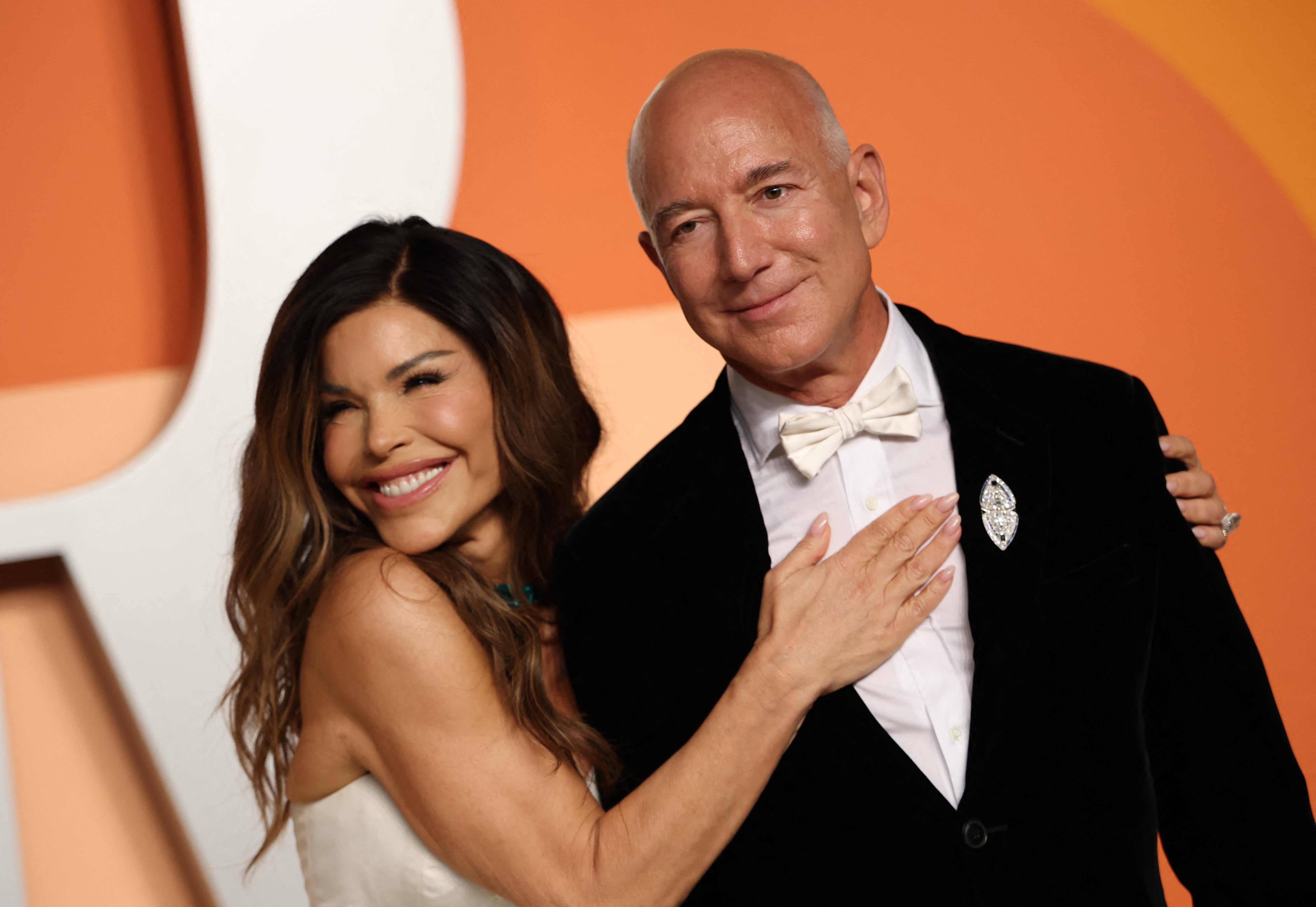 Jeff Bezos and Lauren Sánchez’s wedding invite has been revealed