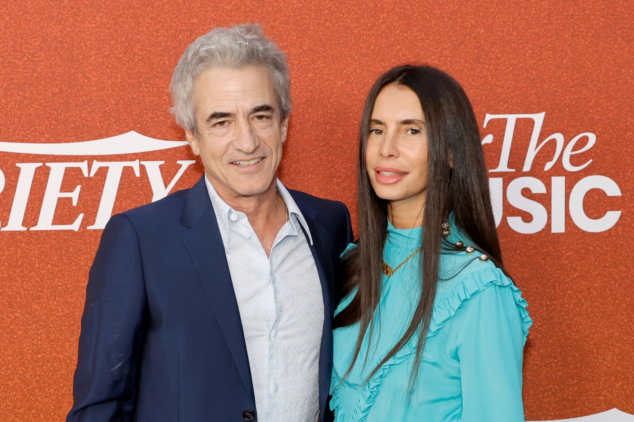 Dermot Mulroney has filed for divorce from Prima Apollinaare