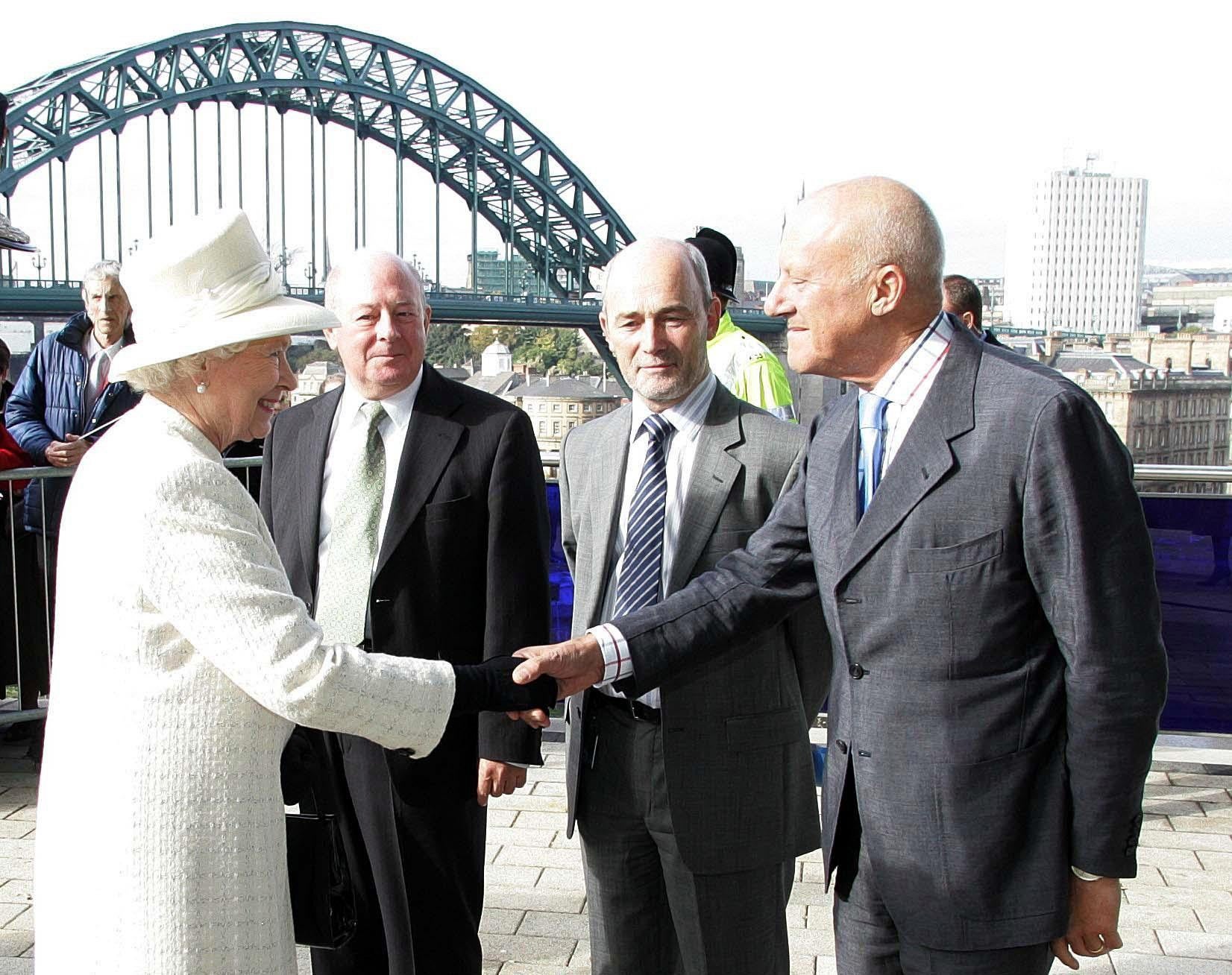 The Queen meeting Lord Foster at The Sage Music Centre in Gateshead in 2005