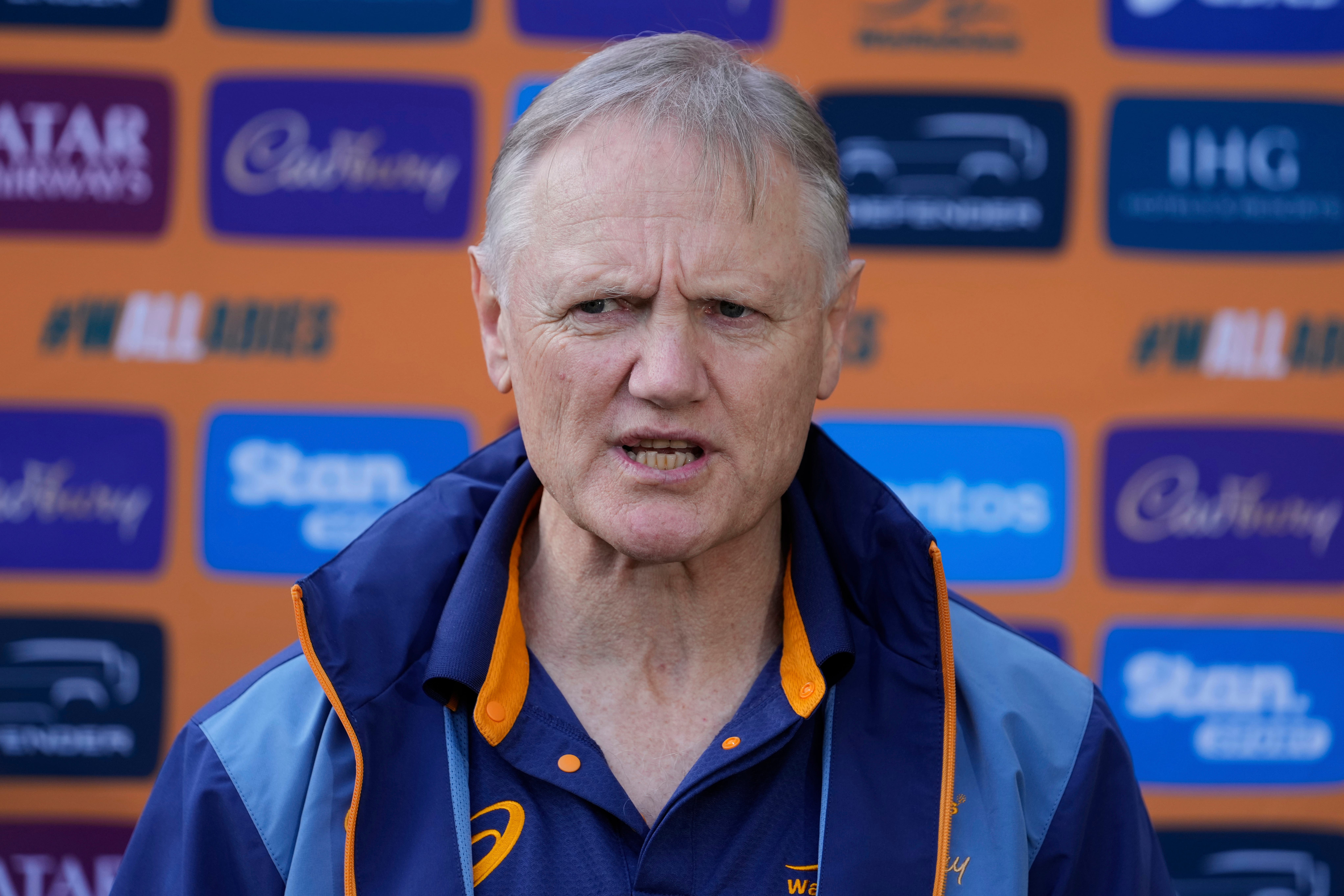 Šéf Wallabies Joe Schmidt provedl odvážný výběr