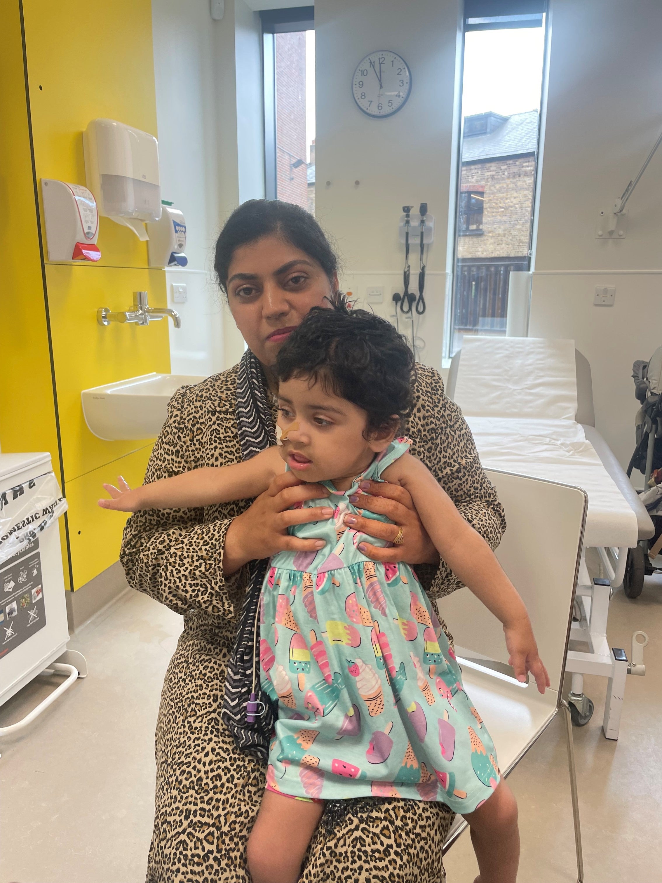 Matka Gunreet Kaur, Sandeep Kaur, uvedla, že její dcera od svého zacházení dosáhla „velkého pokroku“