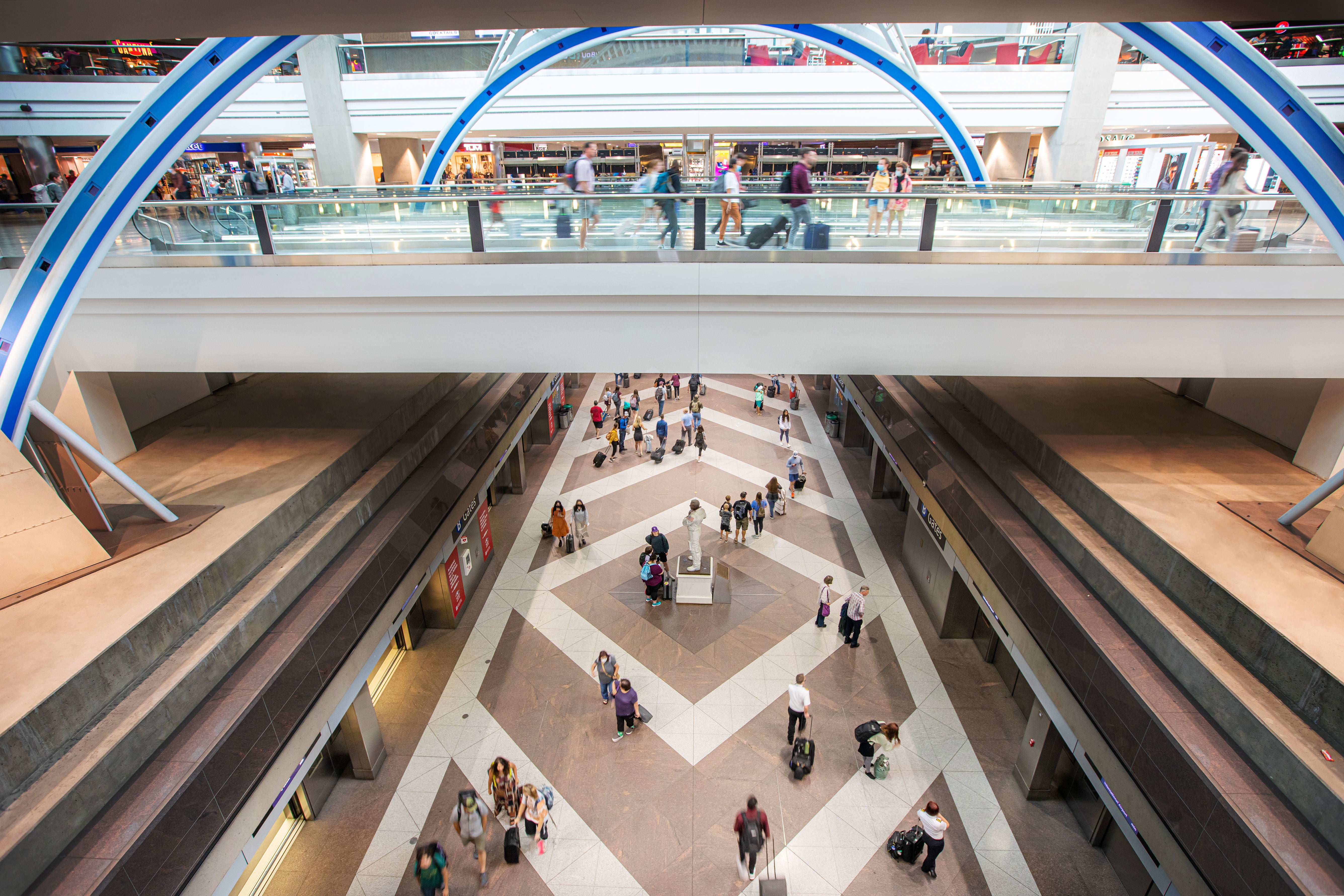 Denver International Airport is described as 'beautiful' but difficult to navigate
