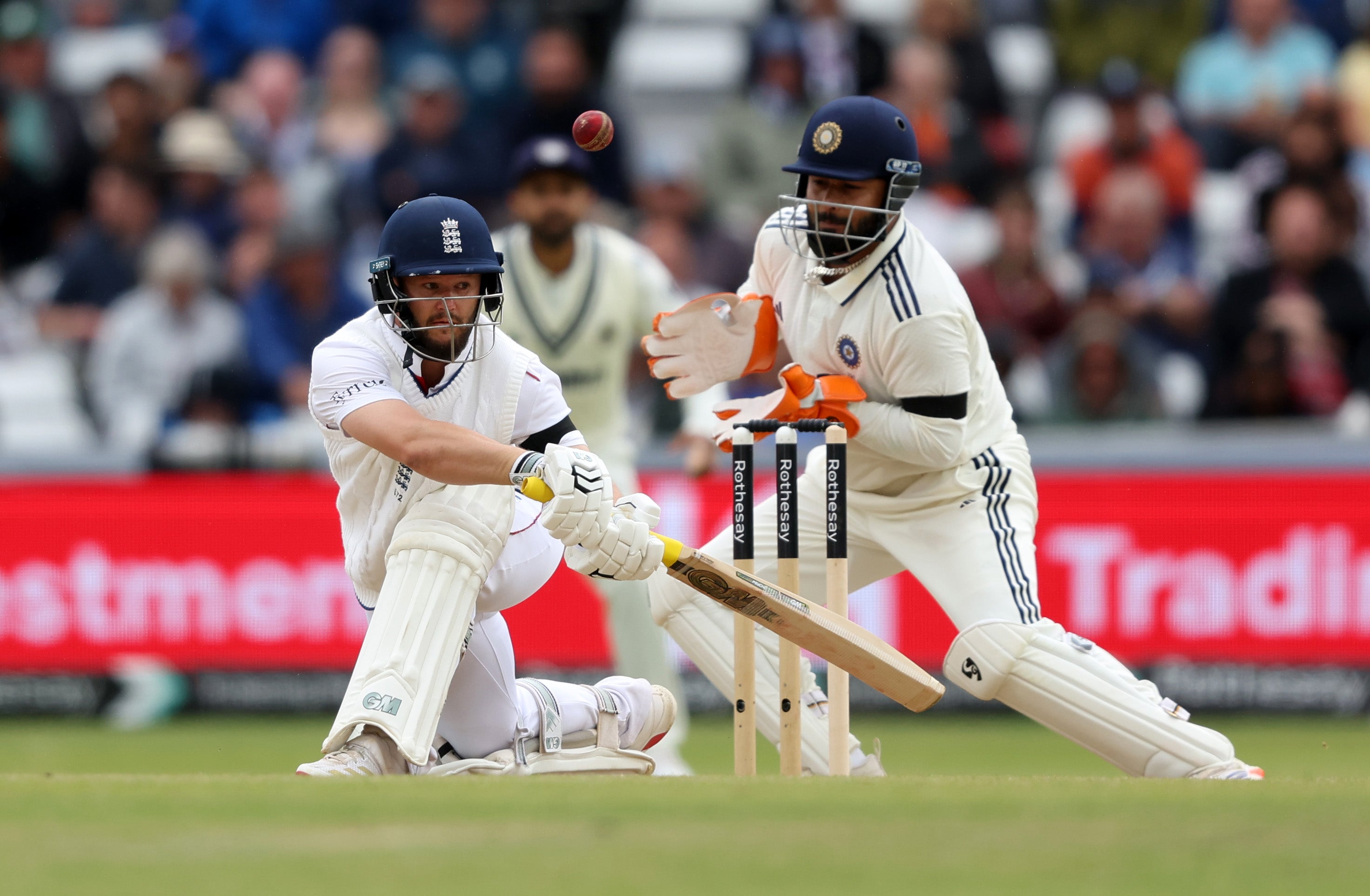 Duckett Reverse zametá proti Indii